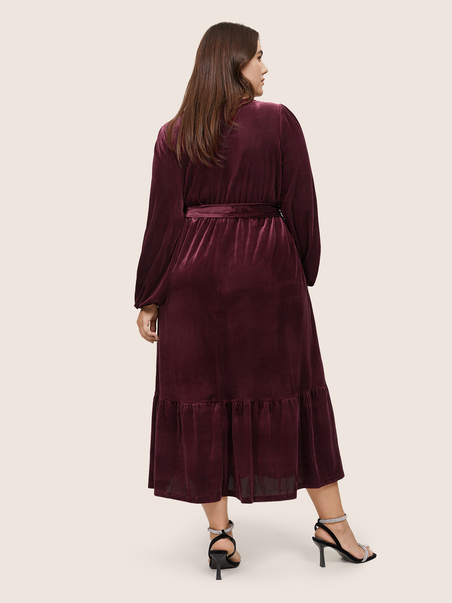 Plus Size Velvet Belted Square Neck Gathered Dress Russet Women Glamour Velvet Square Neck Long Sleeve Curvy Midi Dress BloomChic 14-16/1X 