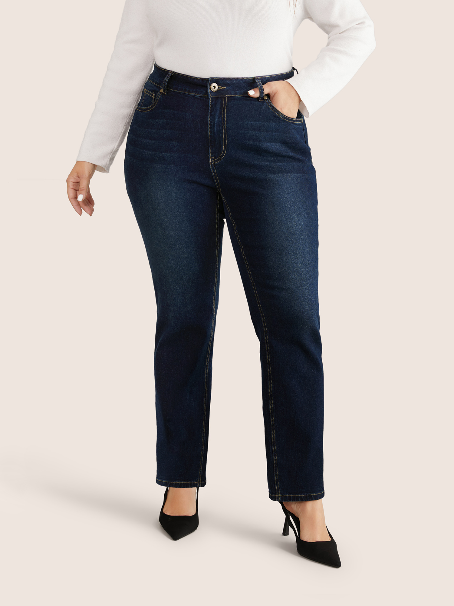

Plus Size Straight Leg Pocket Dark Wash Jeans Women DarkBlue Casual Plain Plain High stretch Pocket Jeans BloomChic