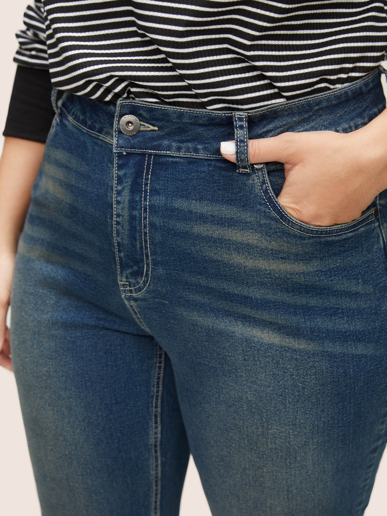 Plus Size Women Dailywear Plain High stretch Straight Leg Dark Wash Casual Jeans BloomChic 