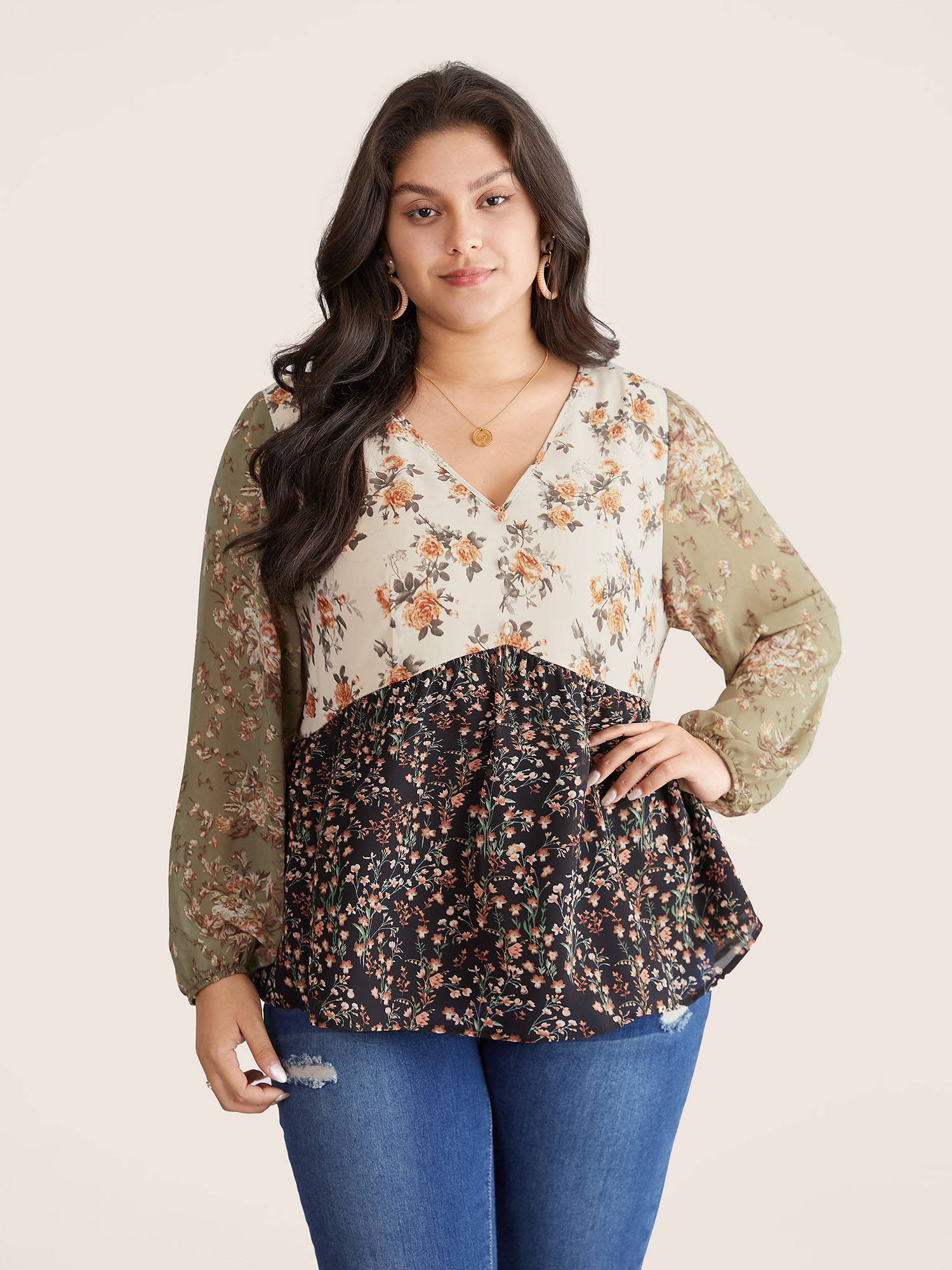 

Plus Size Beige Chiffon Contrast Ditsy Floral Patchwork Blouse Women Vacation Long Sleeve V-neck Vacation Blouses BloomChic