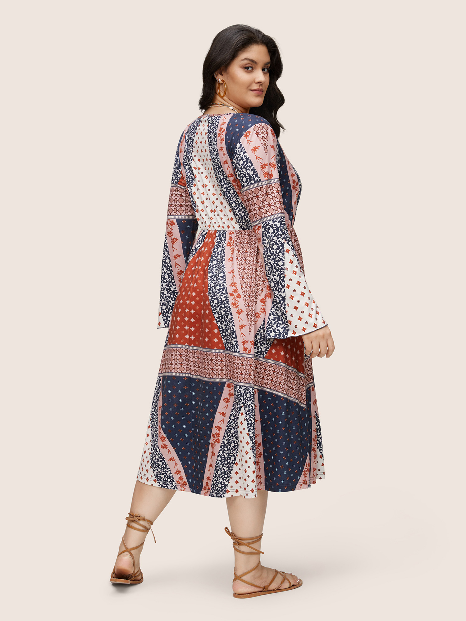 

Plus Size Bandana Patchwork Bell Sleeve Elastic Waist Dress Multicolor Women Resort Printed V-neck Long Sleeve Curvy Midi Dress BloomChic