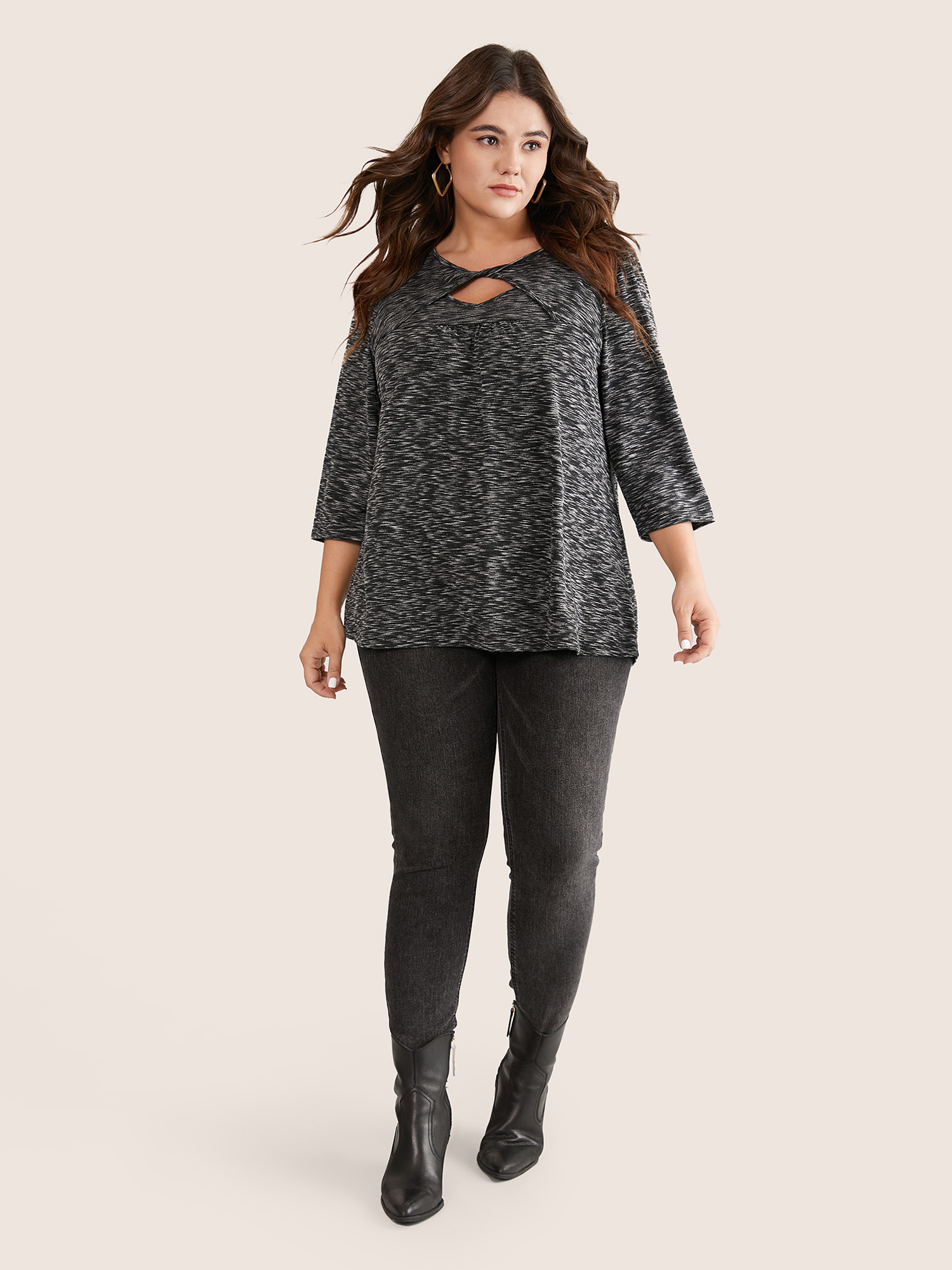 Plus Size Women Dailywear Plain Cut-Out Regular Sleeve Elbow-length sleeve Keyhole Cut-Out Casual T-shirts BloomChic 