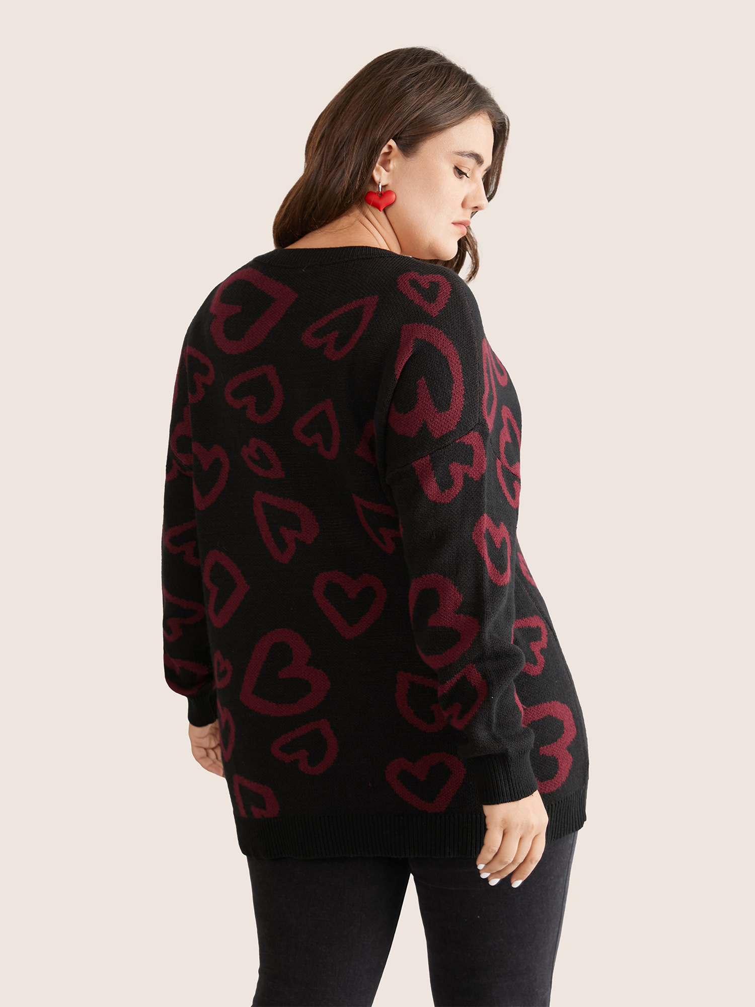 

Plus Size Heart Jacquard Contrast Drop Shoulder Pullover Black Women Casual Loose Long Sleeve V-neck Dailywear Pullovers BloomChic