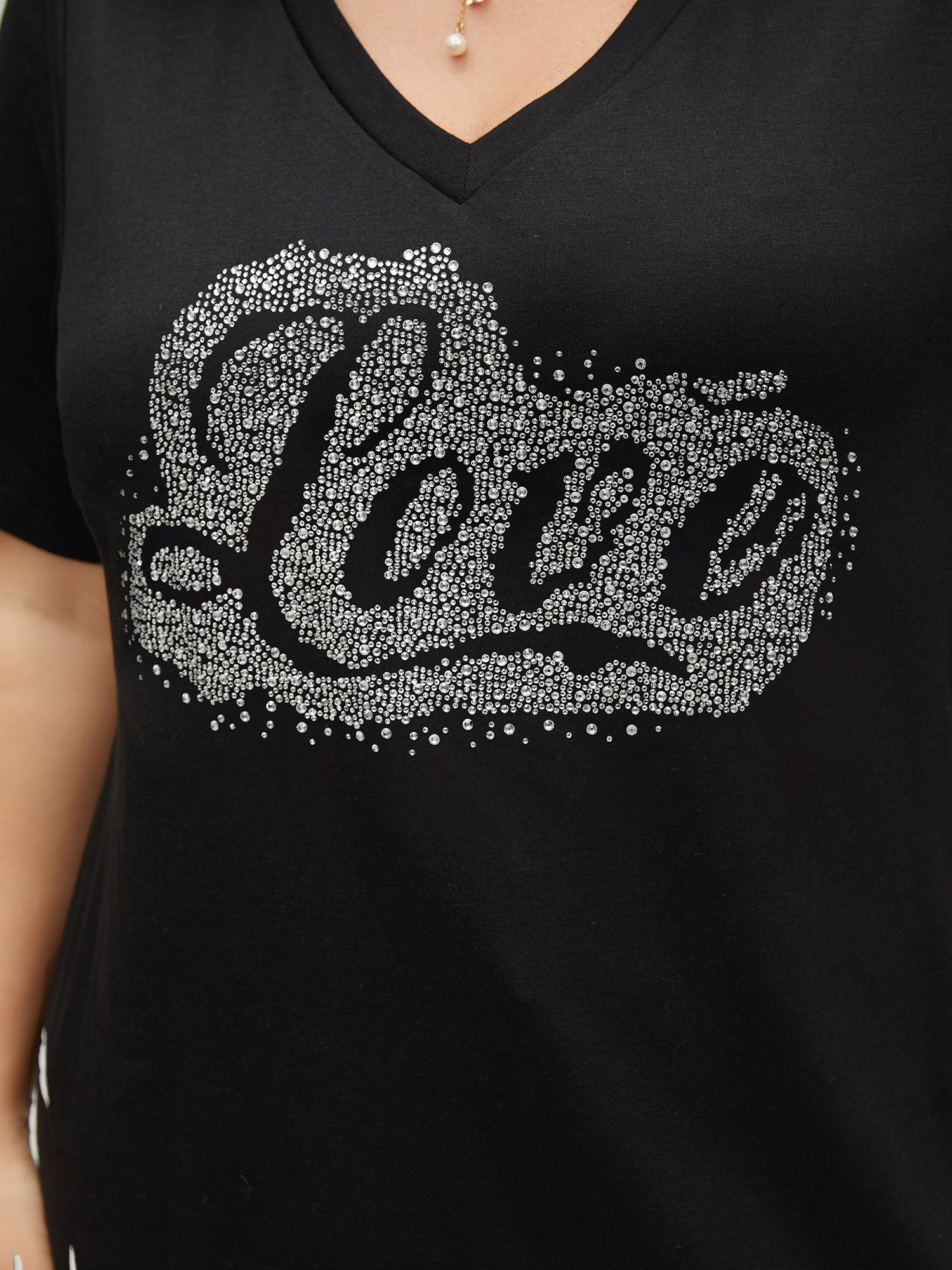 Plus Size Women Everyday Art&design Rhinestone detailing Regular Sleeve Short sleeve V-neck Casual T-shirts BloomChic 