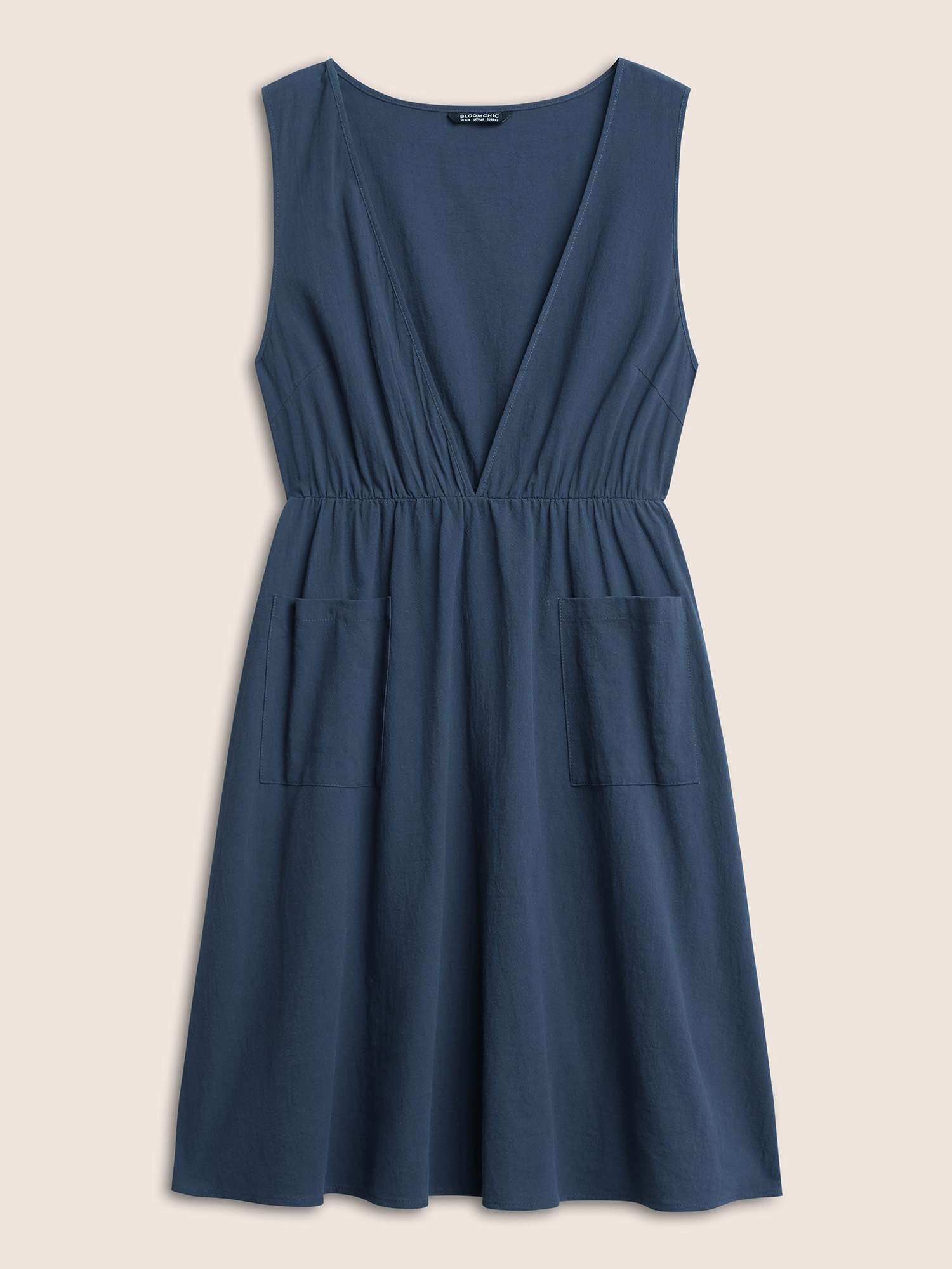 

Plus Size Plain Pocket Elastic Waist Deep V Neck Tank Dress Indigo Women At the Office Non Deep V-neck Sleeveless Curvy Midi Dress BloomChic