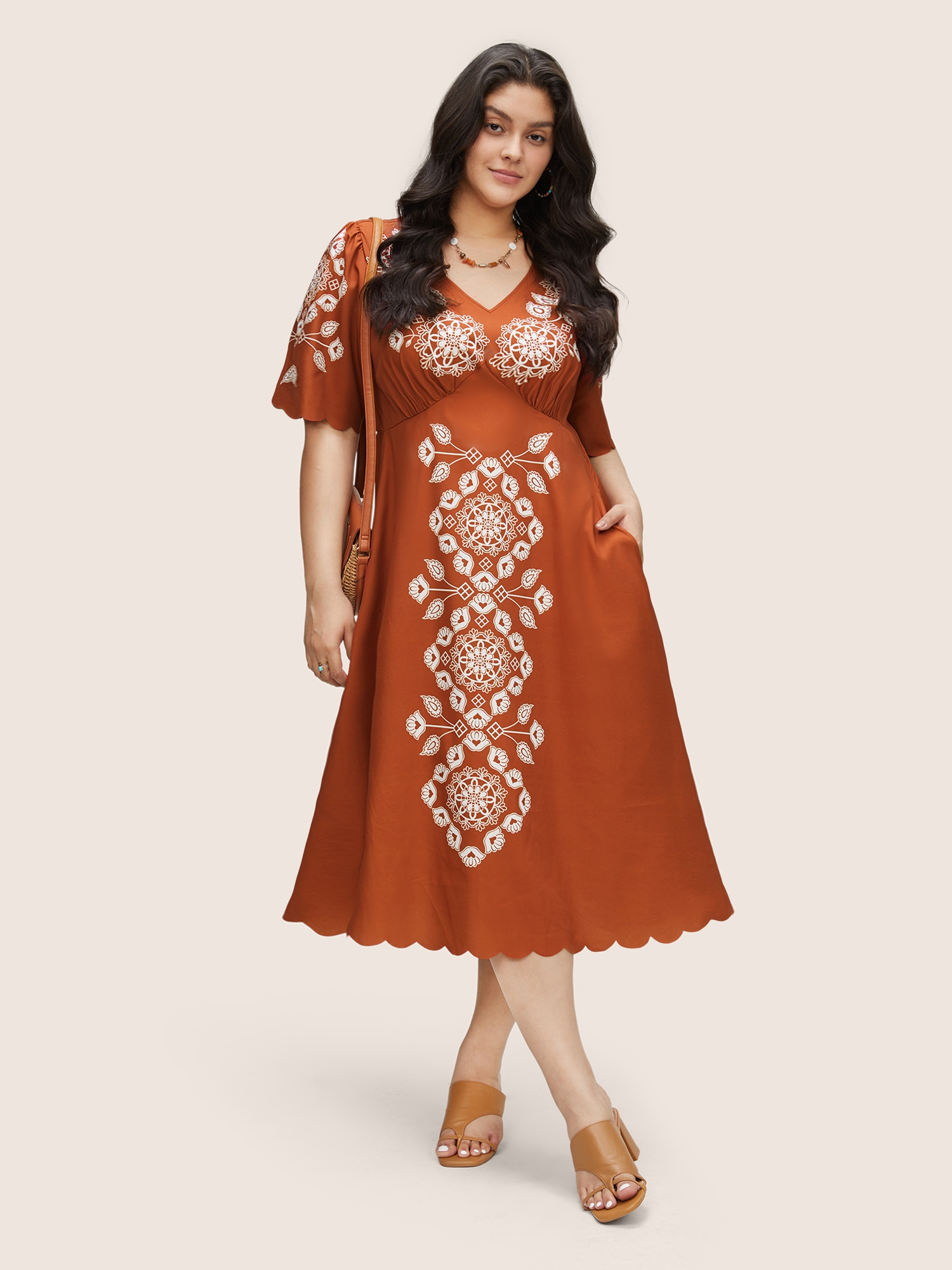 

Plus Size Bandana Print Pocket Pleated Detail Dress Rust Women Resort Non V-neck Half Sleeve Curvy Midi Dress BloomChic