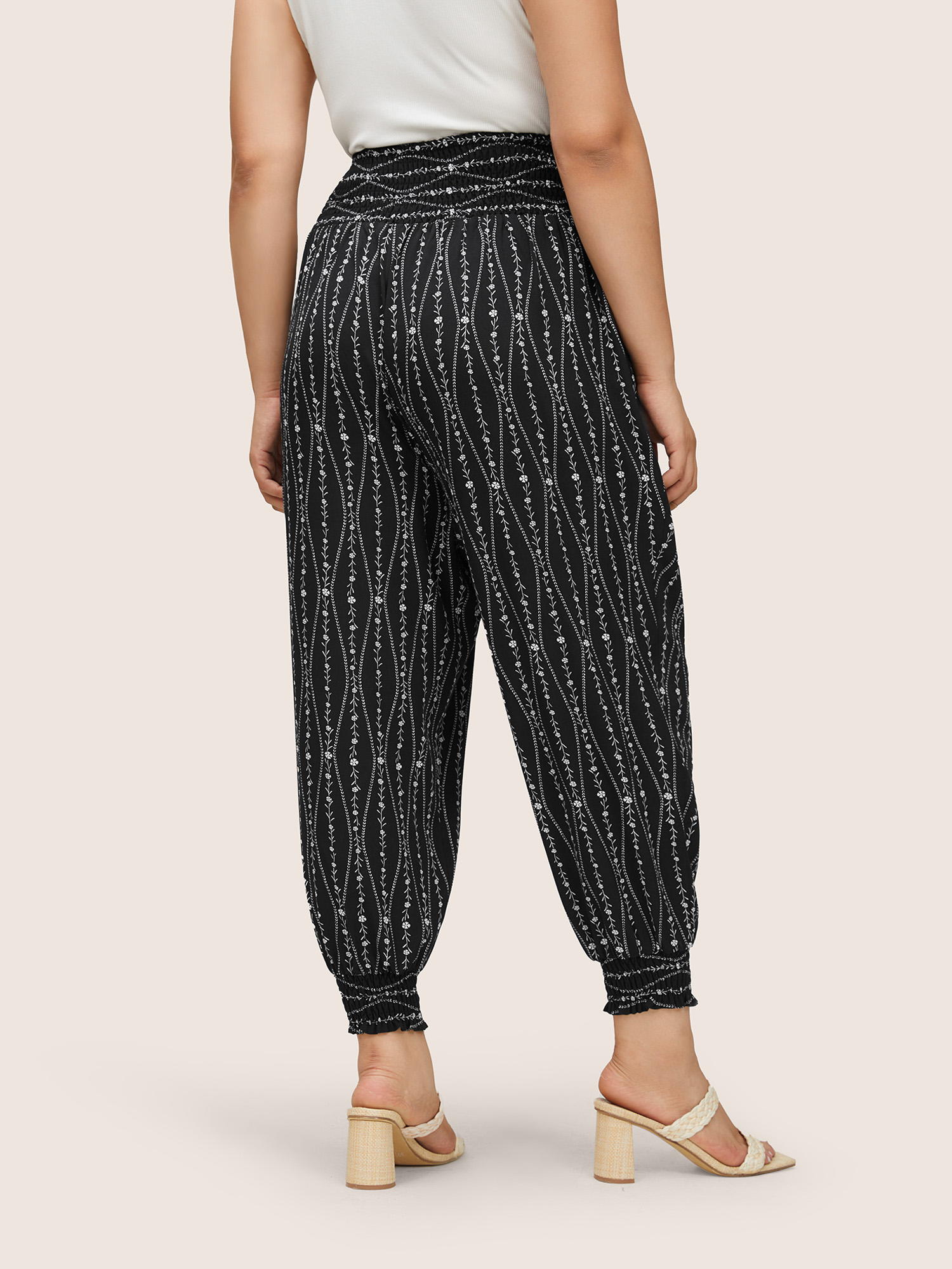 Plus Size Ditsy Floral Shirred Ties High Rise Harem Pants Women BlackFlower Resort Harem High Rise Vacation Pants BloomChic 12/L 