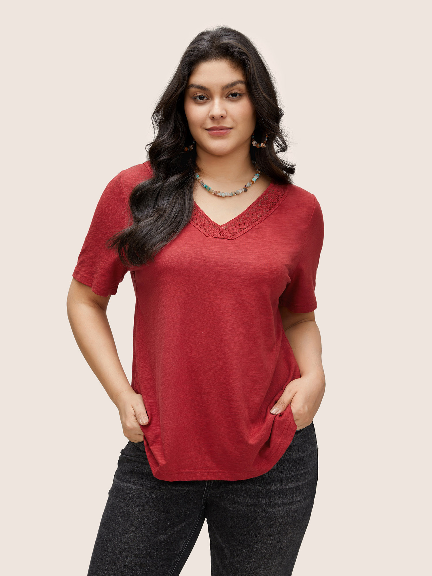 

Plus Size Plain V Neck Lace Panel T-shirt Red Women Elegant Non Plain V-neck Everyday T-shirts BloomChic