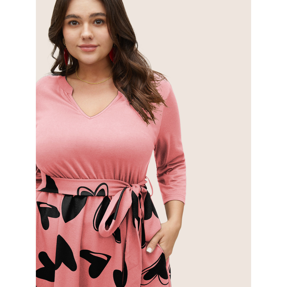 

Plus Size Heart Print Notched Belted Patchwork Dress Pink Women Non Curvy Midi Dress BloomChic