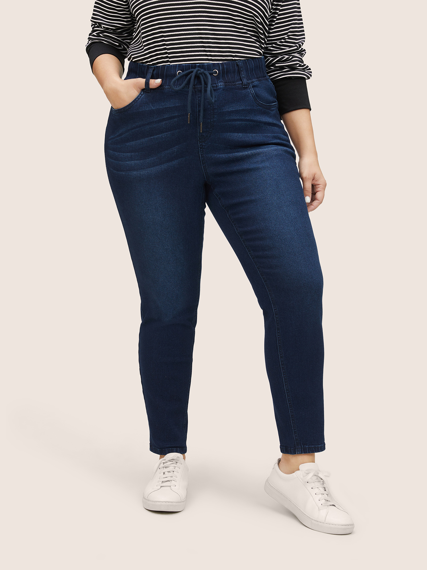 

Plus Size Elastic Waist Drawstring Pocket Dark Wash Jeans Women Navy Casual Plain Non High stretch Slanted pocket Jeans BloomChic