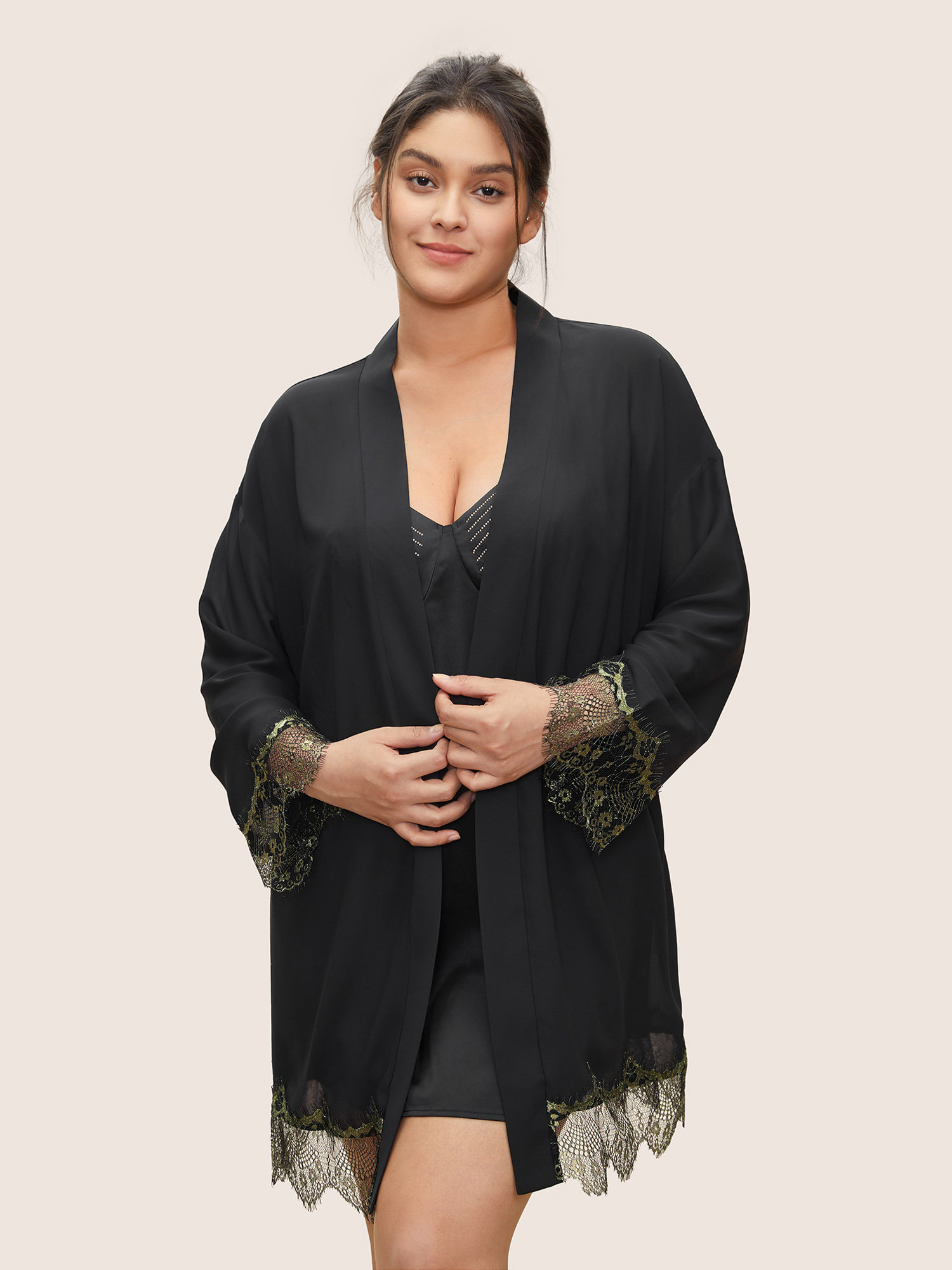 

Plus Size Contrast Lace Patchwork Scalloped Trim Belted Robe Black Plain Non Everyday Lounge Robes/Robes Sets  Bloomchic