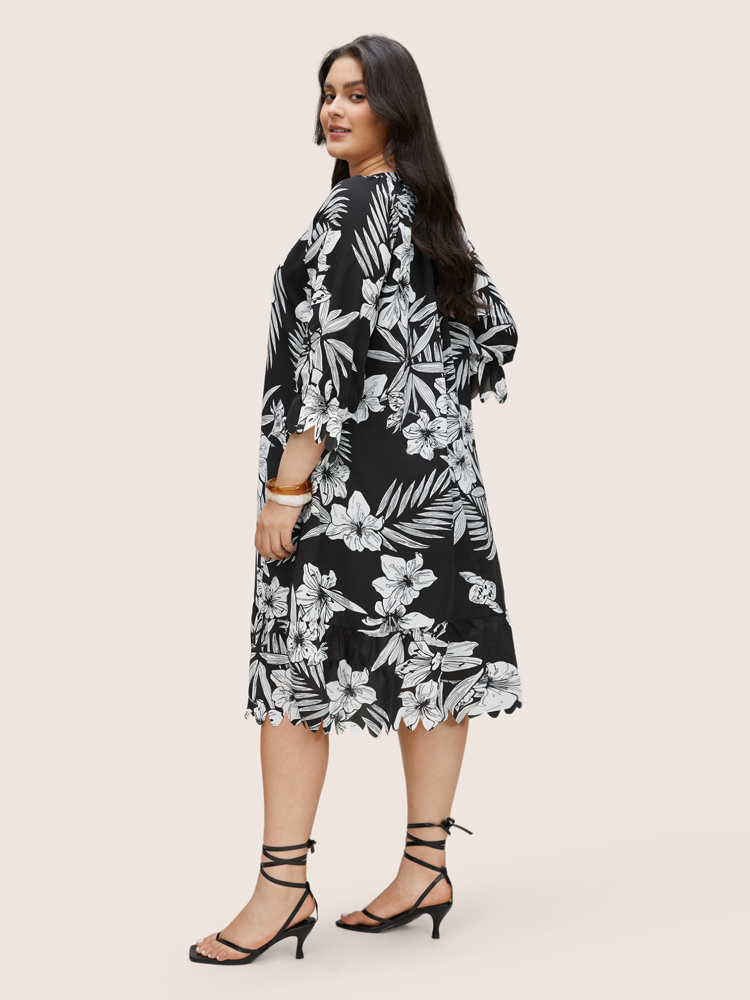 Plus Size Women Vacation Floral Printed Ruffle Sleeve Elbow-length sleeve Tie Neck Pocket Resort Dresses BloomChic 
