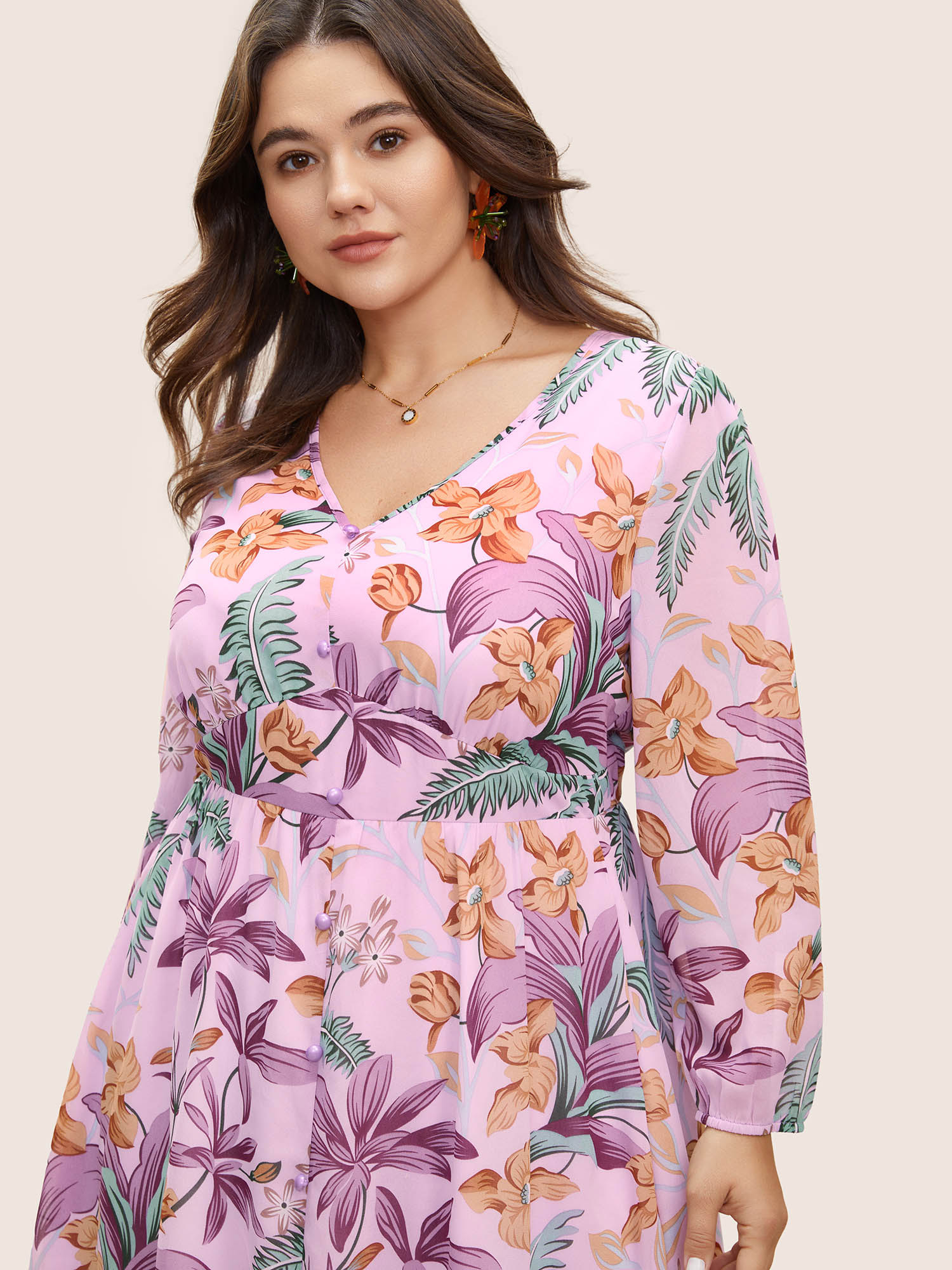 

Plus Size Chiffon Floral Print Beaded Detail Elastic Cuffs Dress Lilac Women Elegant Non V-neck Long Sleeve Curvy Midi Dress BloomChic