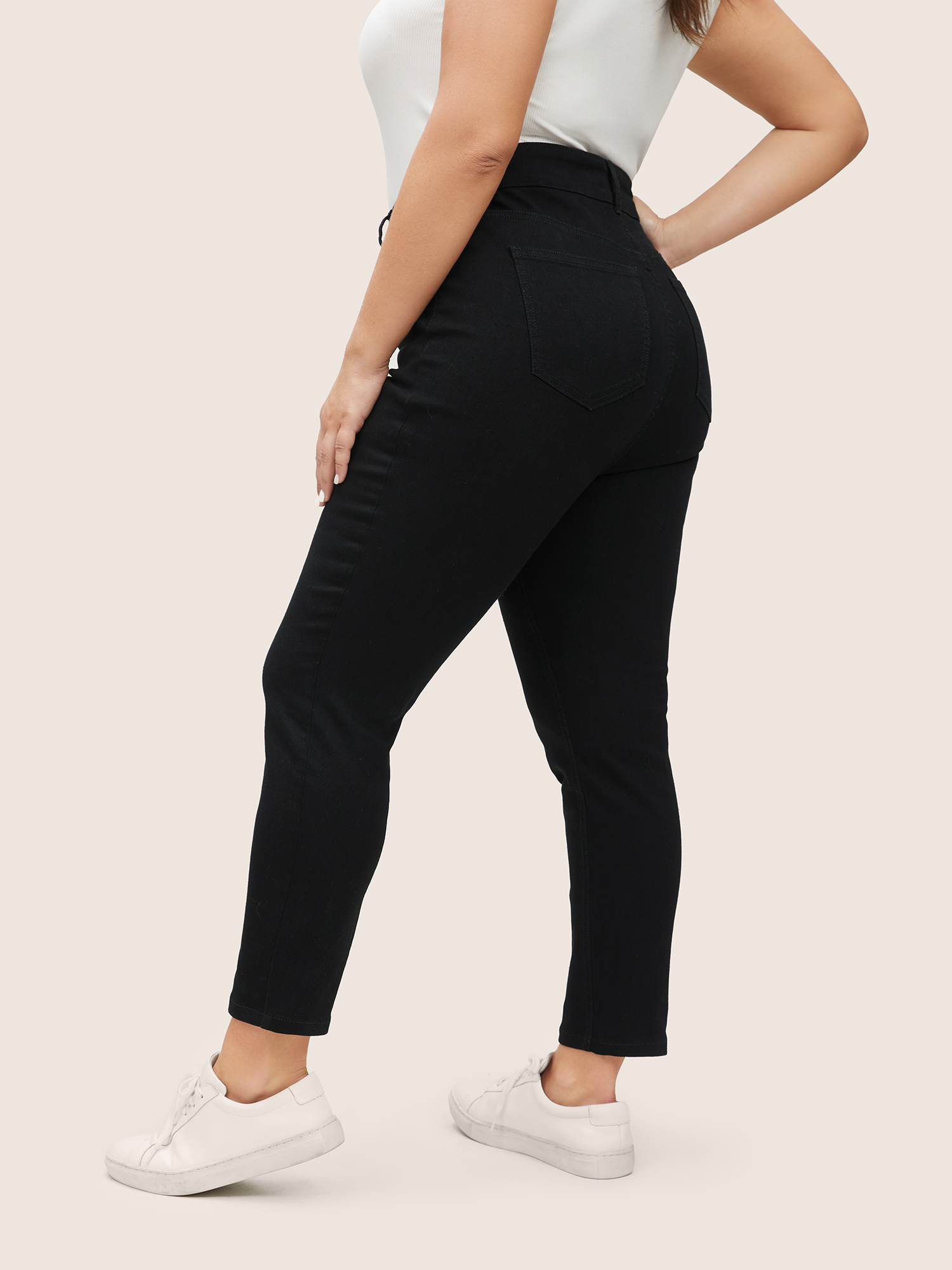 Plus Size Women Everyday Plain High stretch Regular Black Wash Casual Jeans BloomChic 