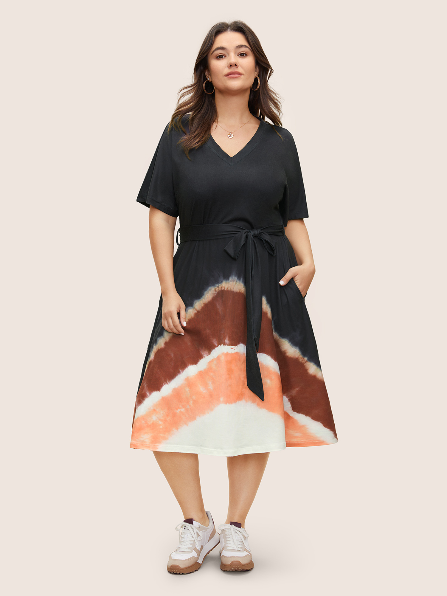 

Plus Size V Neck Tie Dye Contrast Belted Dress Black Women Casual Non V-neck Short sleeve Curvy Midi Dress BloomChic