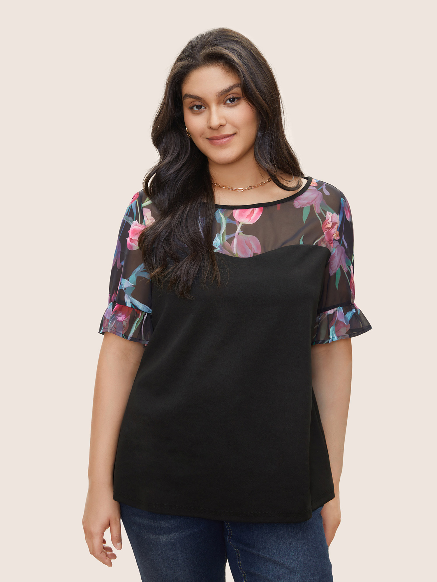 

Plus Size Floral Patchwork Mesh Round Neck Flutters T-shirt Black Round Neck Short sleeve Elegant Jersey Tops