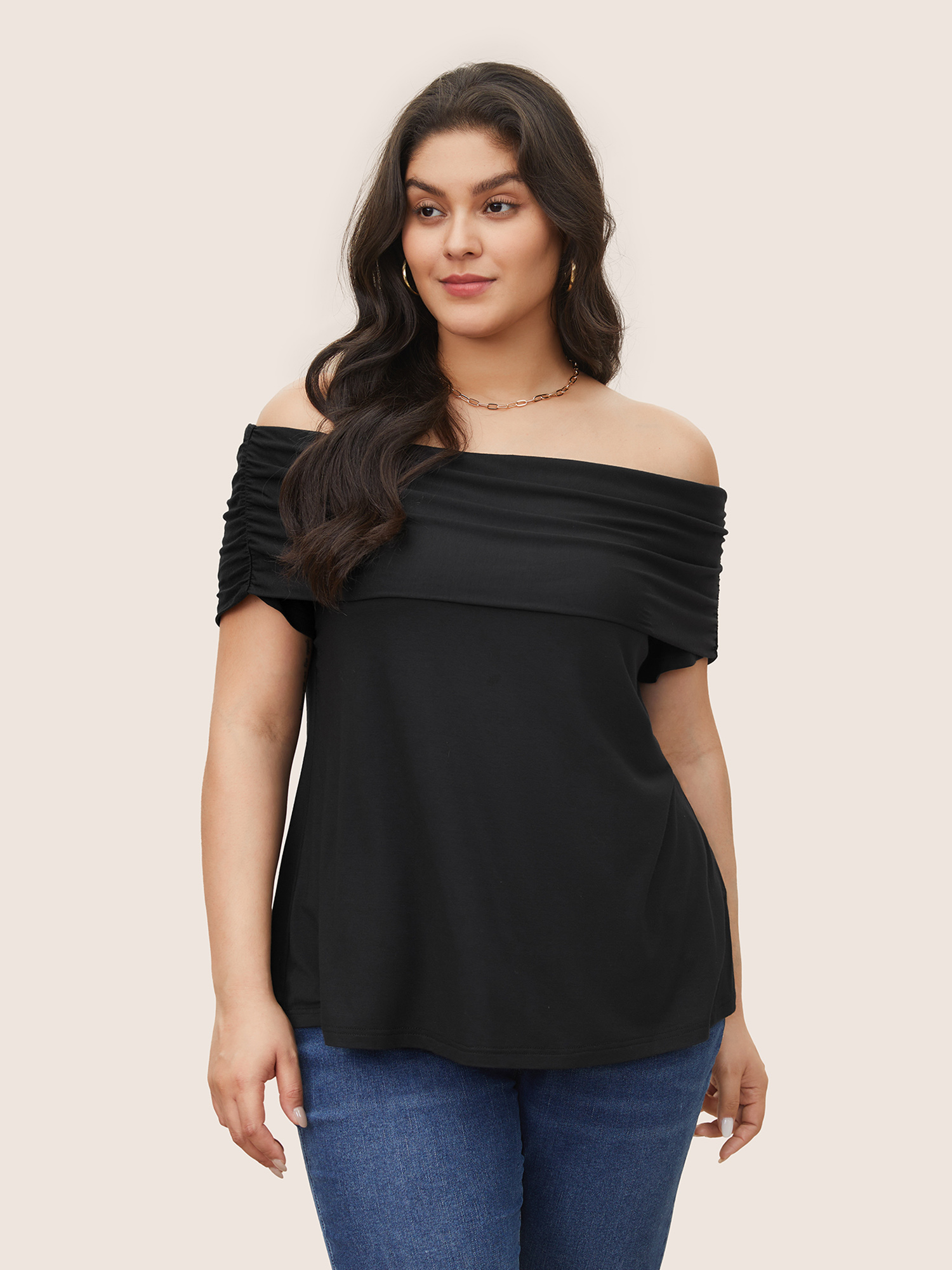 

Plus Size Solid Off Shoulder Gathered T-shirt Black One-shoulder neck Short sleeve Elegant Jersey Tops