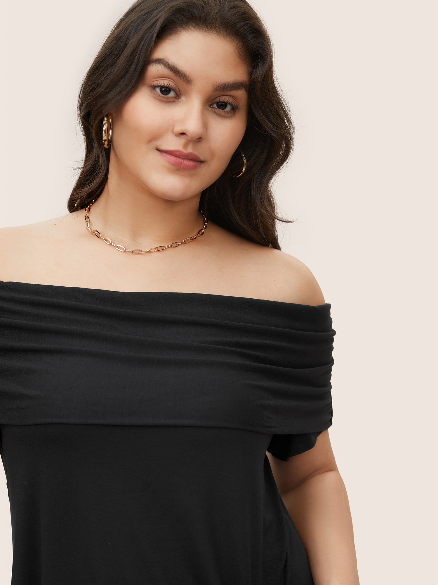 

Plus Size Solid Off Shoulder Gathered T-shirt Black Women Elegant Non Plain One-shoulder neck Everyday T-shirts BloomChic
