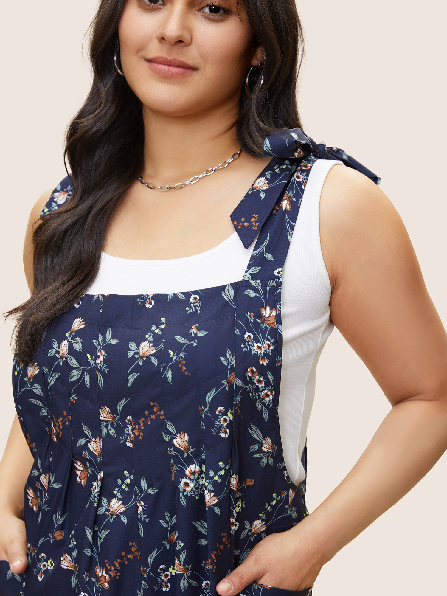 

Plus Size Indigo Ditsy Floral Pleated Ties Spaghetti Strap Jumpsuit Women Casual Sleeveless Spaghetti Strap Everyday Loose Jumpsuits BloomChic