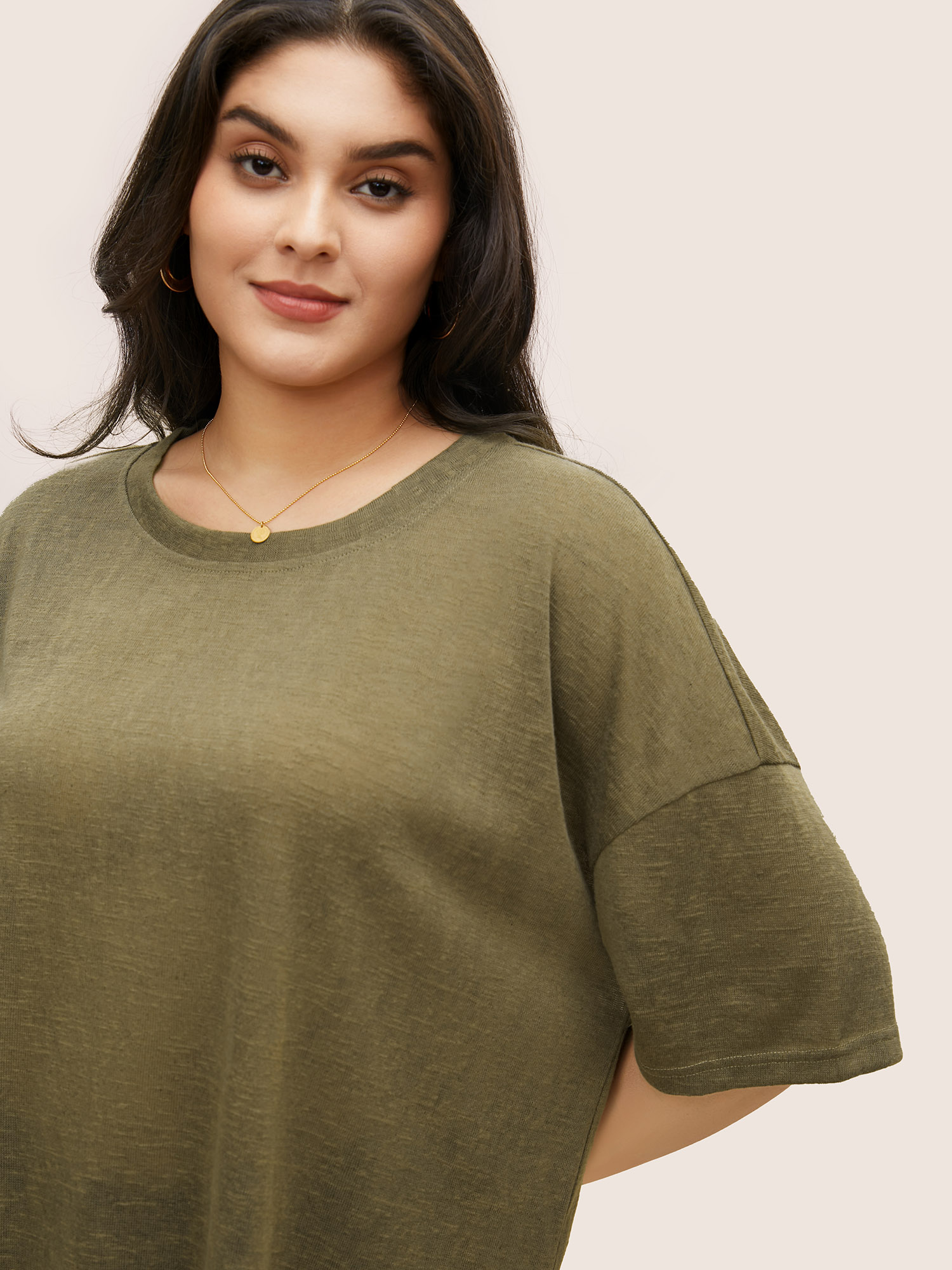 

Plus Size Solid Drop Shoulder Split Hem T-shirt ArmyGreen Women Casual Non Plain Round Neck Everyday T-shirts BloomChic