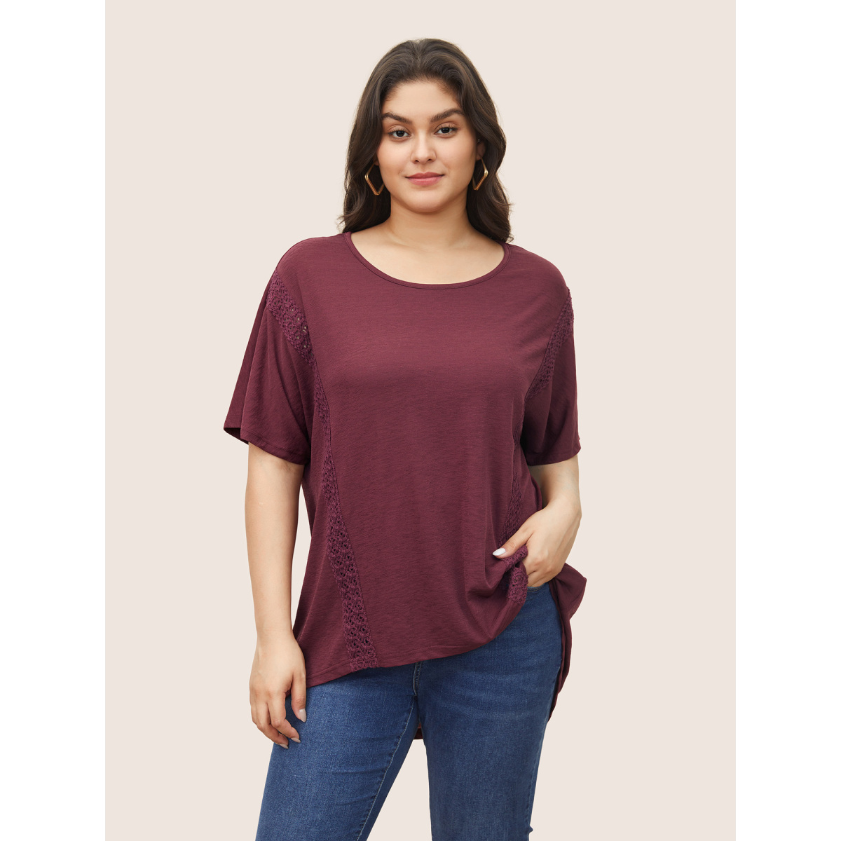 

Plus Size Solid Lace Panel Curved Hem T-shirt Burgundy Women Resort Non Plain Round Neck Vacation T-shirts BloomChic