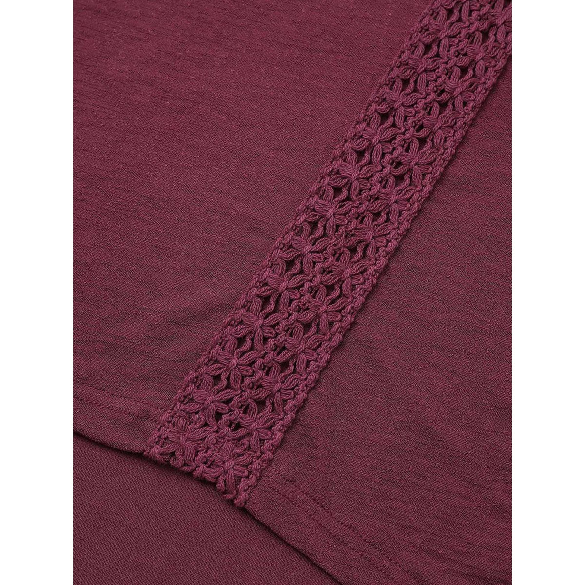 

Plus Size Solid Lace Panel Curved Hem T-shirt Burgundy Women Resort Non Plain Round Neck Vacation T-shirts BloomChic