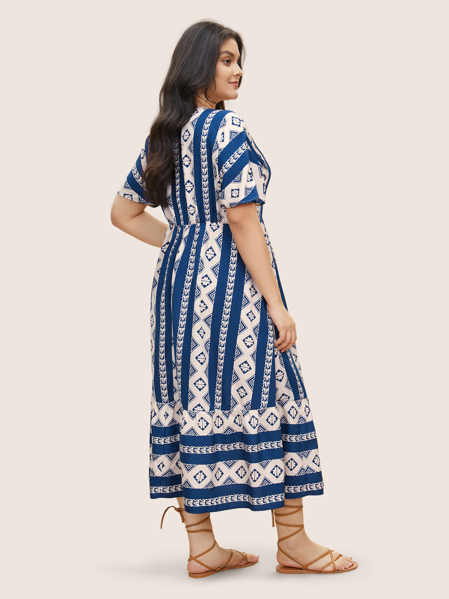 Plus Size Bandana Print Patchwork Elastic Waist Dress DarkBlue Women Resort Non V-neck Short sleeve Curvy Midi Dress BloomChic 26/4X 