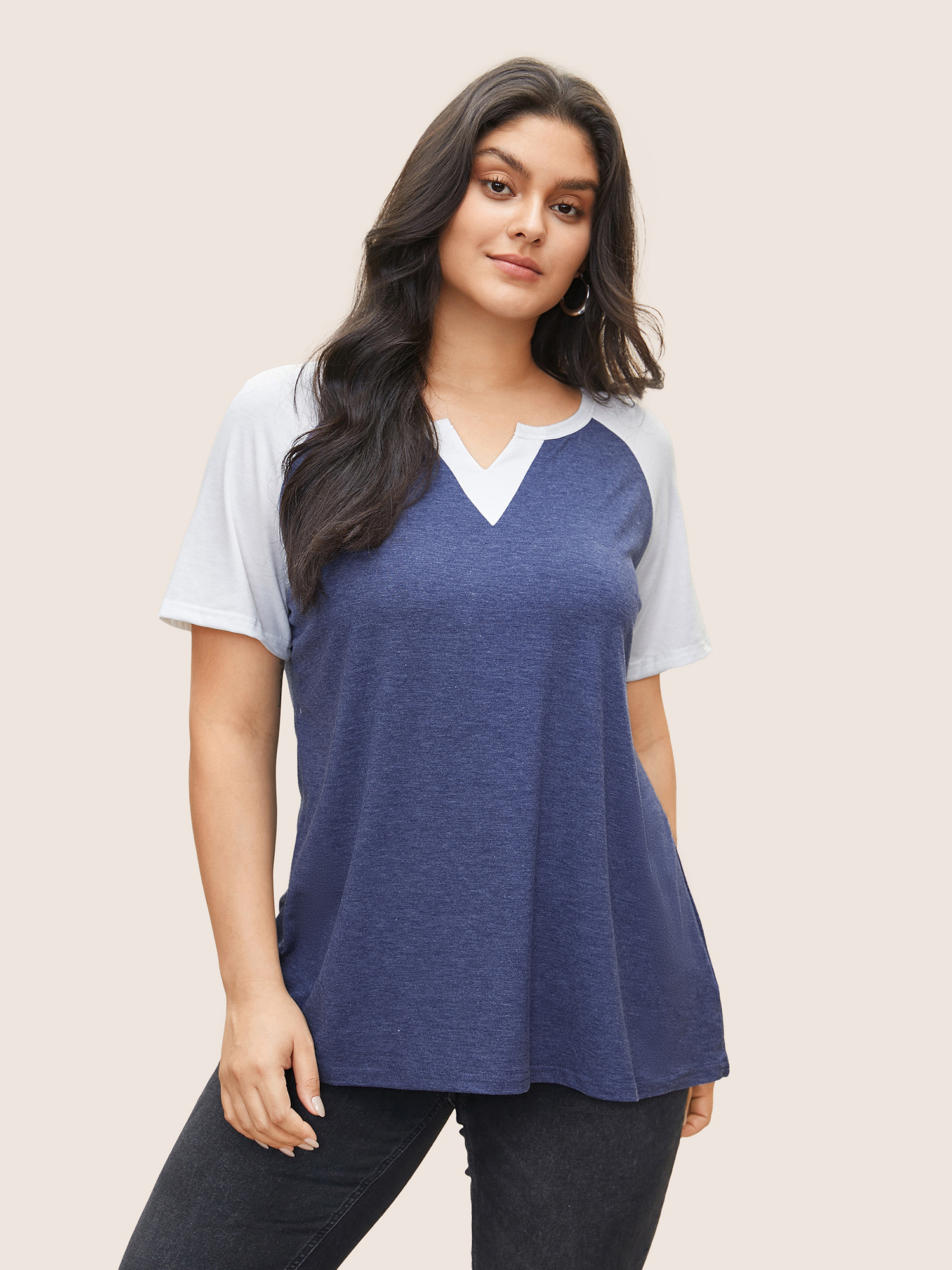 

Plus Size Colorblock Contrast Notched Raglan Sleeve T-shirt DarkBlue Women Casual Plain Notched collar Everyday T-shirts BloomChic