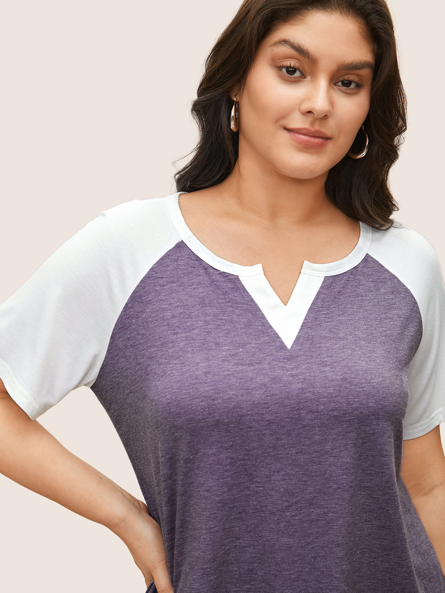 

Plus Size Colorblock Contrast Notched Raglan Sleeve T-shirt Mauve Women Casual Plain Notched collar Everyday T-shirts BloomChic