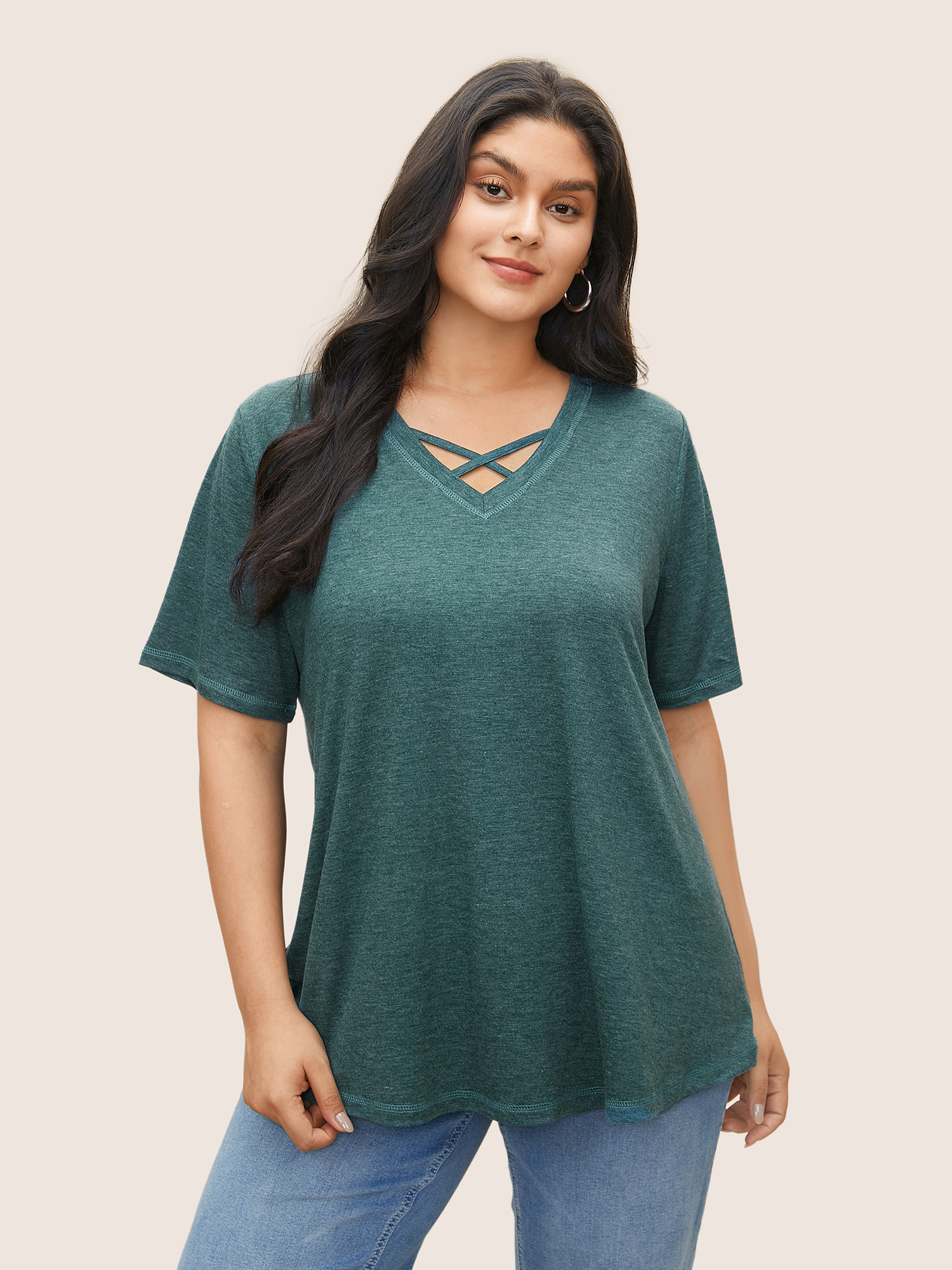 

Plus Size Solid Crisscross Neck Contrast Stitch T-shirt DarkGreen Women Casual Plain V-neck Everyday T-shirts BloomChic