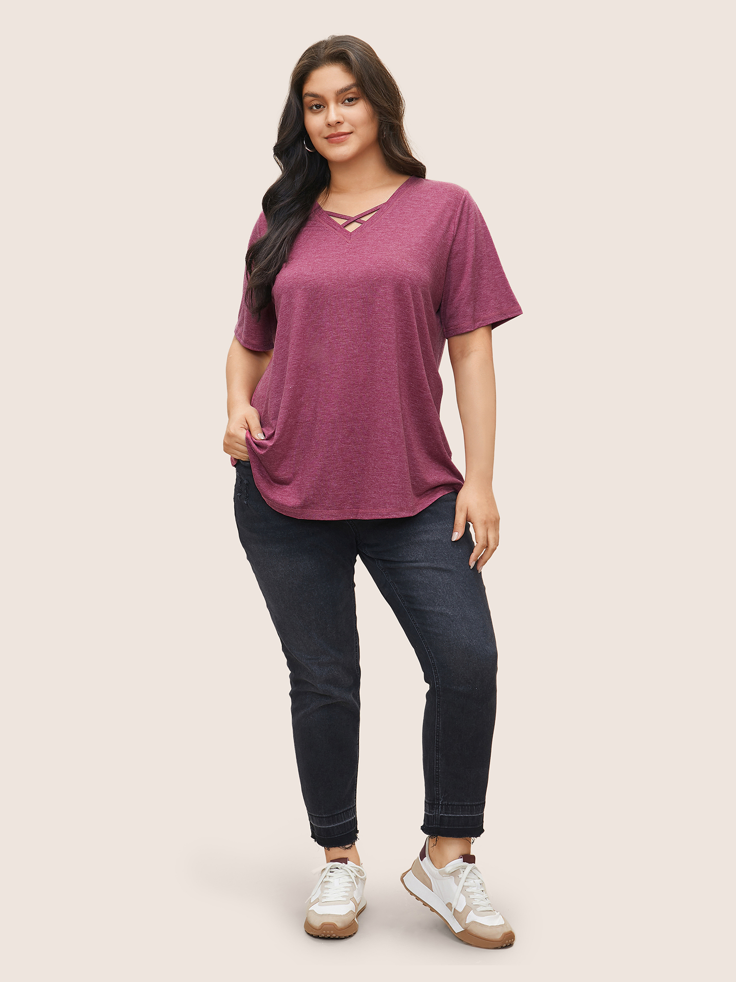 

Plus Size Solid Crisscross Neck Contrast Stitch T-shirt RedViolet Women Casual Plain V-neck Everyday T-shirts BloomChic