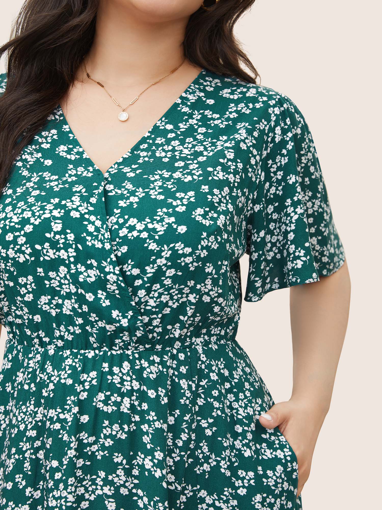 Plus Size Women Everyday Ditsy Floral Printed Ruffle Sleeve Half Sleeve V-neck Pocket Elegant Dresses BloomChic 