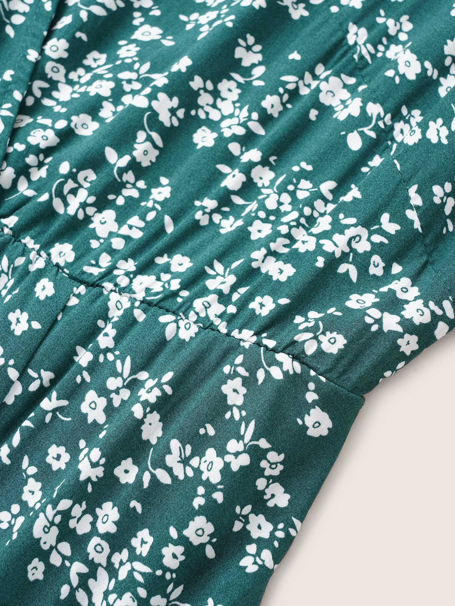 Plus Size Women Everyday Ditsy Floral Printed Ruffle Sleeve Half Sleeve V-neck Pocket Elegant Dresses BloomChic 