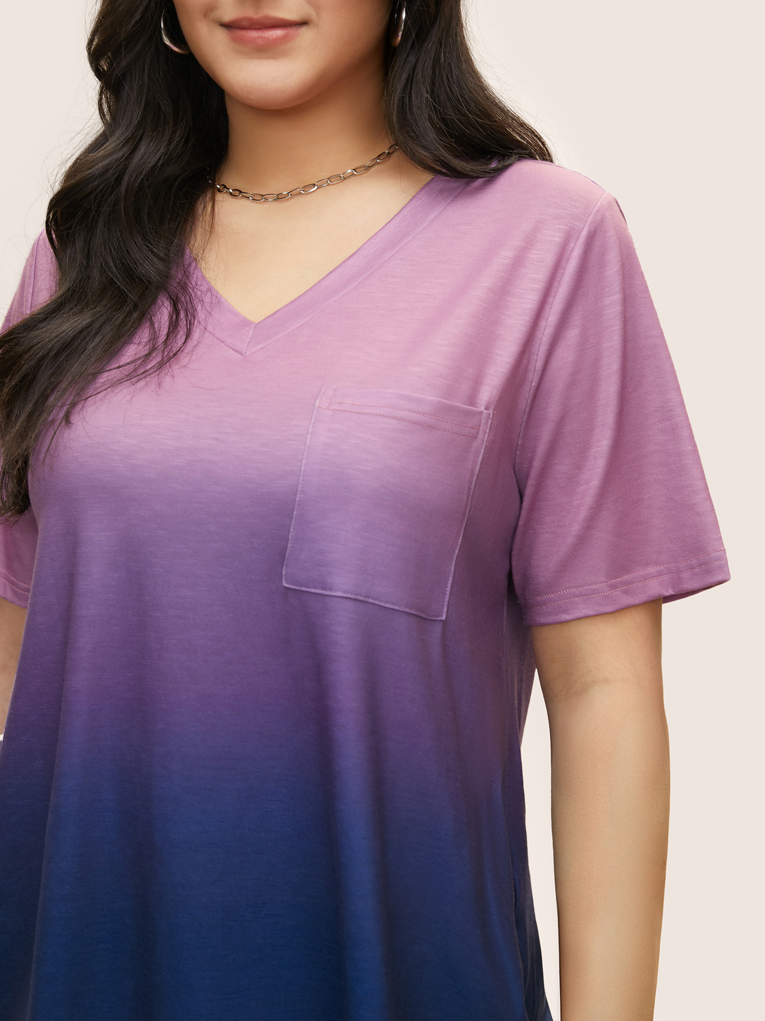 Plus Size Ombre Contrast Patched Pocket T-shirt Multicolor Women Casual Non Ombre V-neck Everyday T-shirts BloomChic 18-20/2X 