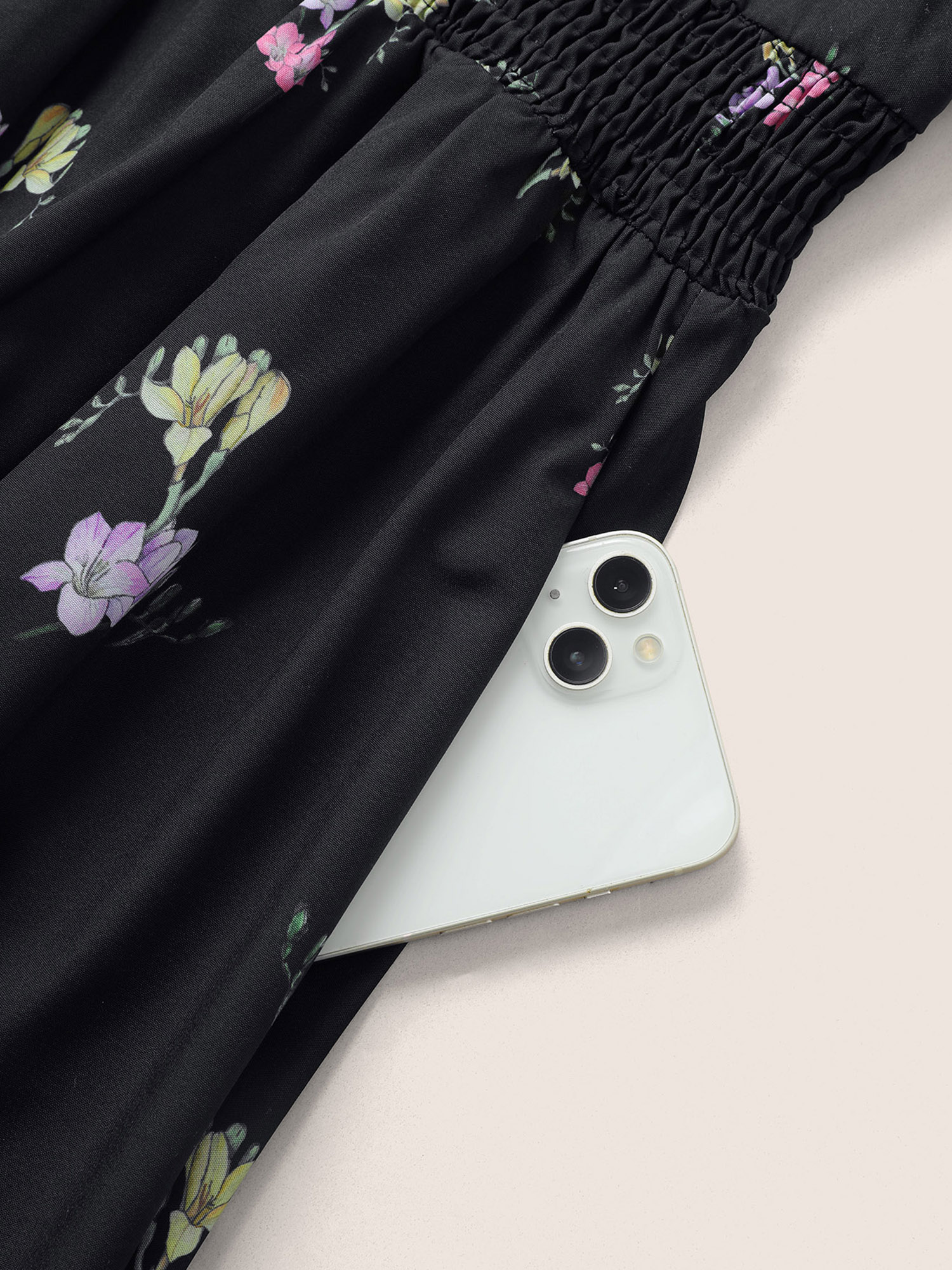 

Plus Size Floral Print Shirred Pocket Ruffle Sleeve Dress Black Women Elegant Non V-neck Short sleeve Curvy Midi Dress BloomChic