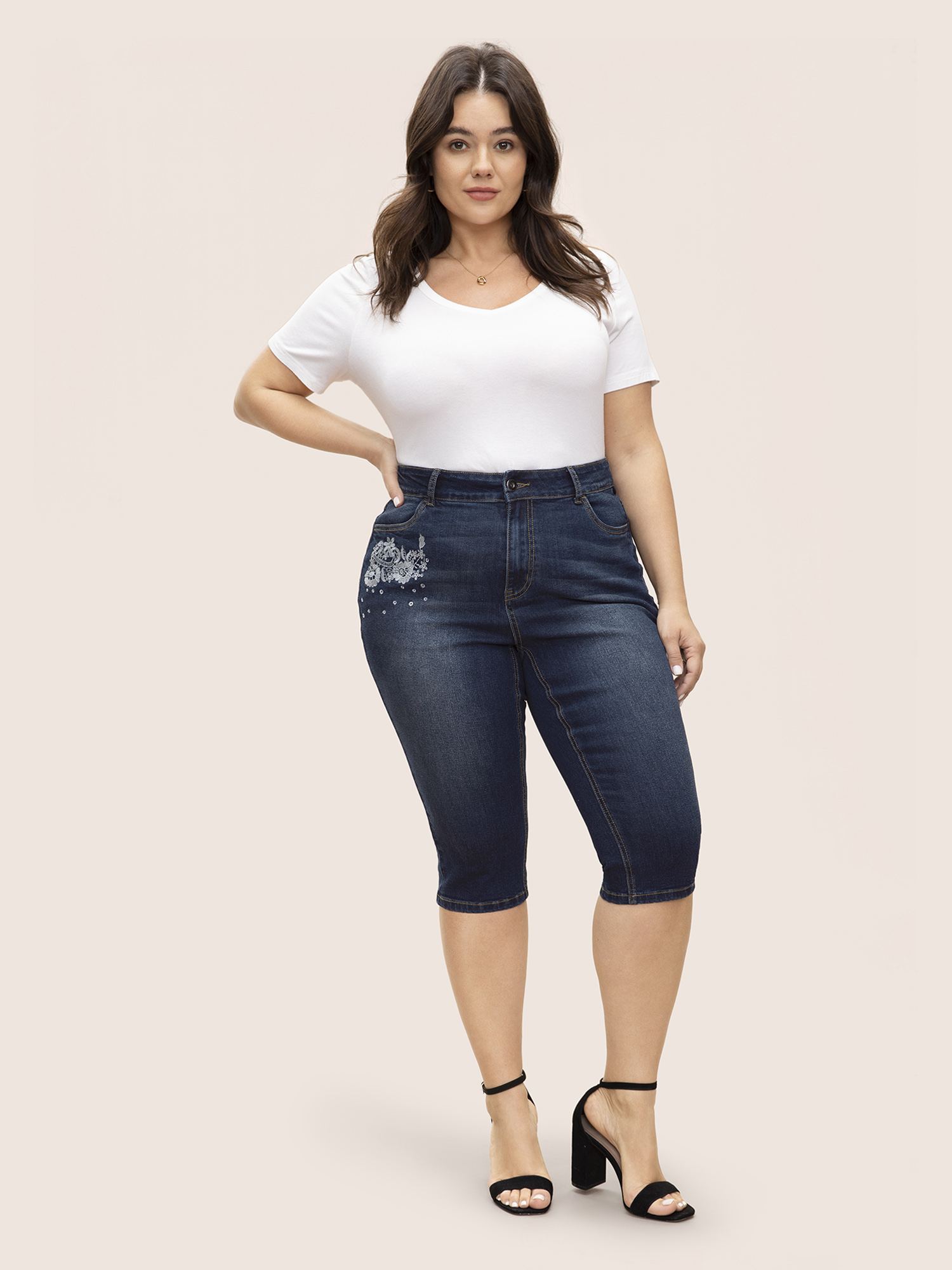 Plus Size Floral Embroidered Skinny Below The Knees Jeans Women Midnight Elegant Natural Flowers Non High stretch Slanted pocket Jeans BloomChic 20/2X 