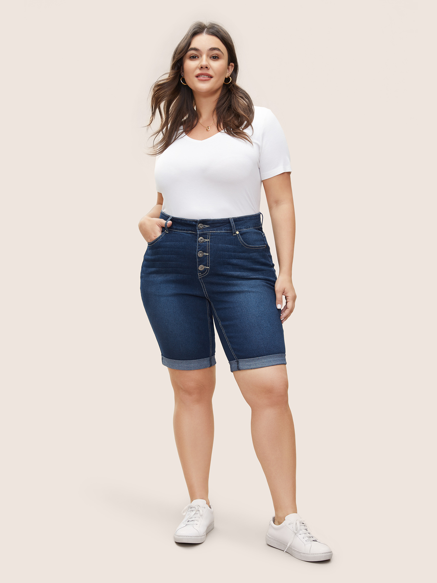 Plus Size Button Fly Roll Hem Skinny Denim Shorts Women Indigo Non High stretch Everyday Slanted pocket Casual Denim Shorts BloomChic 20/2X 