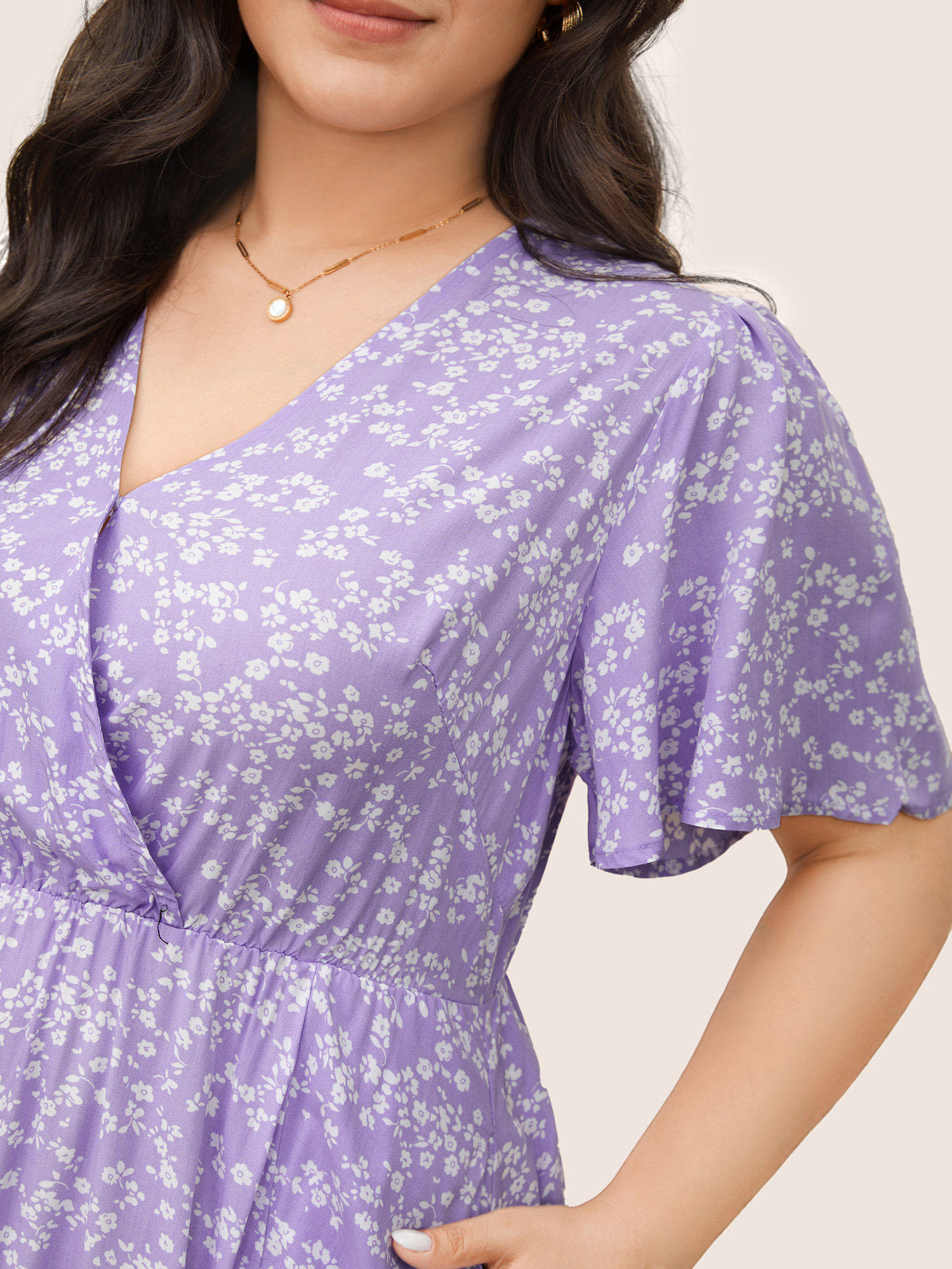 Plus Size Women Everyday Ditsy Floral Printed Ruffle Sleeve Half Sleeve V-neck Pocket Elegant Dresses BloomChic 