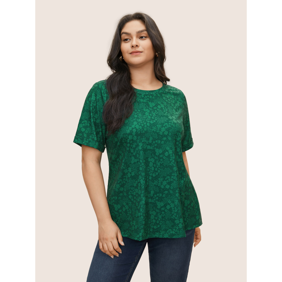 

Plus Size Ditsy Floral Print Crew Neck T-shirt DarkGreen Women Casual Non Ditsy Floral Round Neck Everyday T-shirts BloomChic