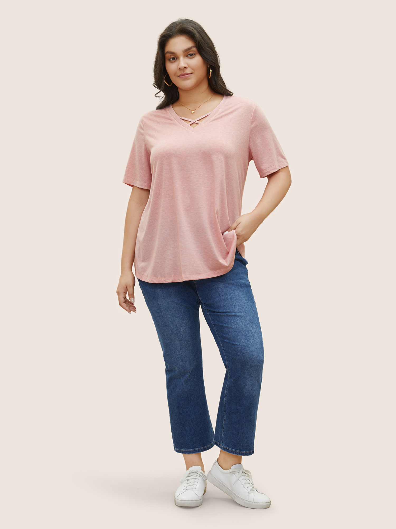 

Plus Size Solid Crisscross Neck Contrast Stitch T-shirt MistyRose Women Casual Plain V-neck Everyday T-shirts BloomChic