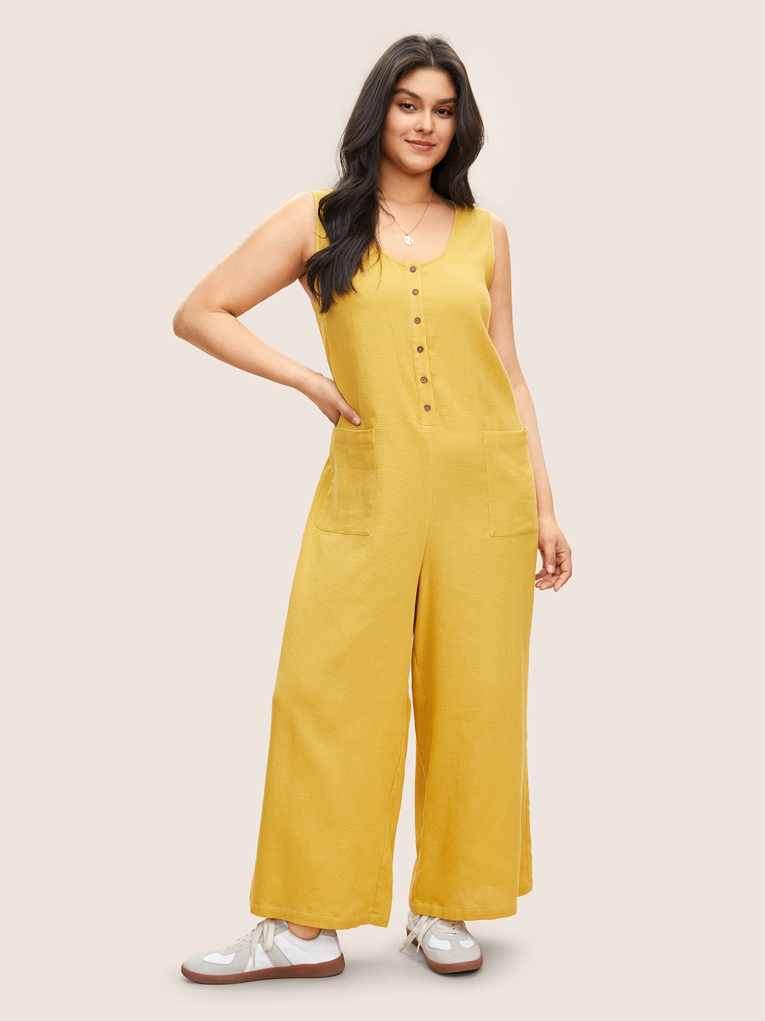 

Plus Size Gold Solid Textured Scoop Neck Patched Pocket Jumpsuit Women Casual Everyday Loose Jumpsuits BloomChic