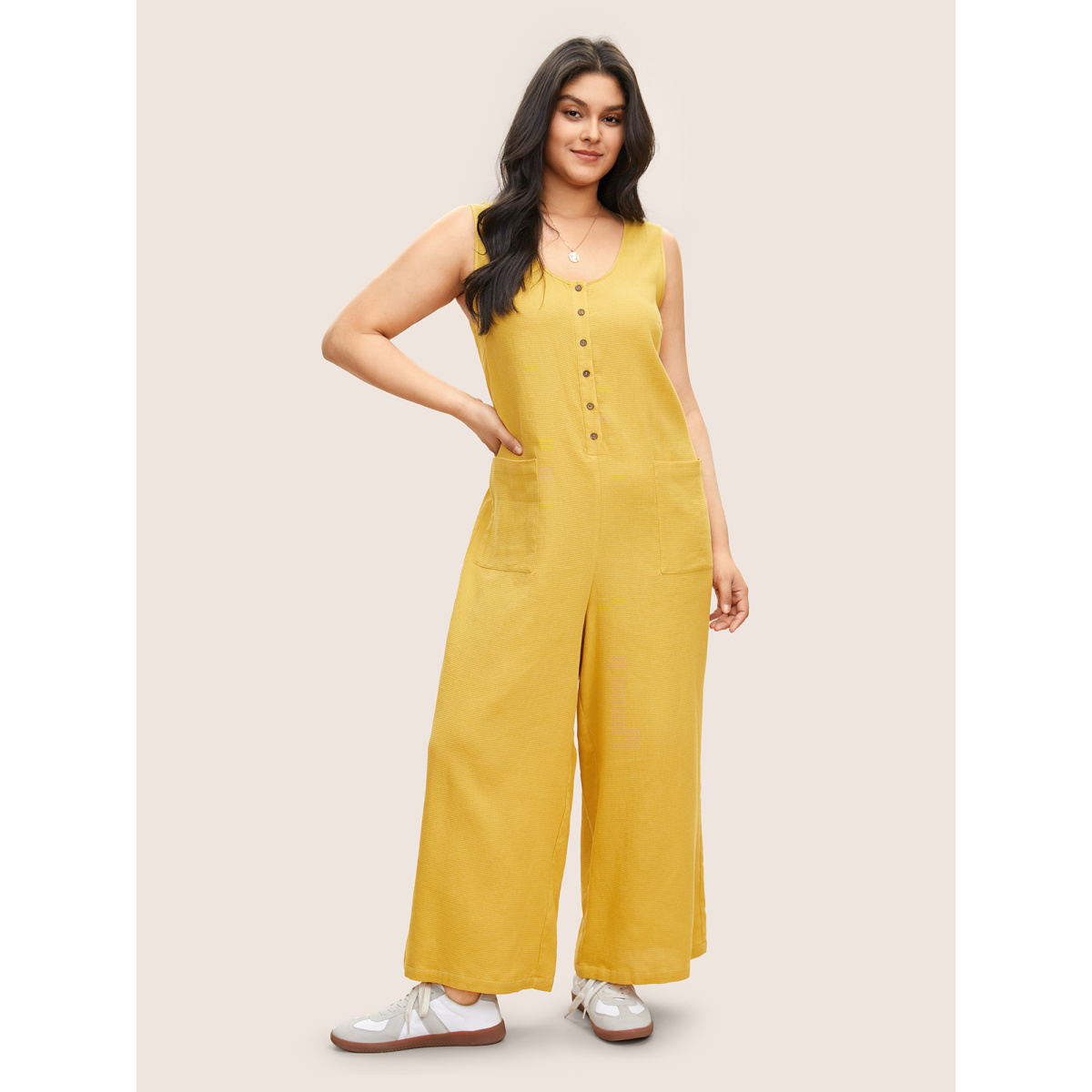 

Plus Size Gold Solid Textured Scoop Neck Patched Pocket Jumpsuit Women Casual Everyday Loose Jumpsuits BloomChic