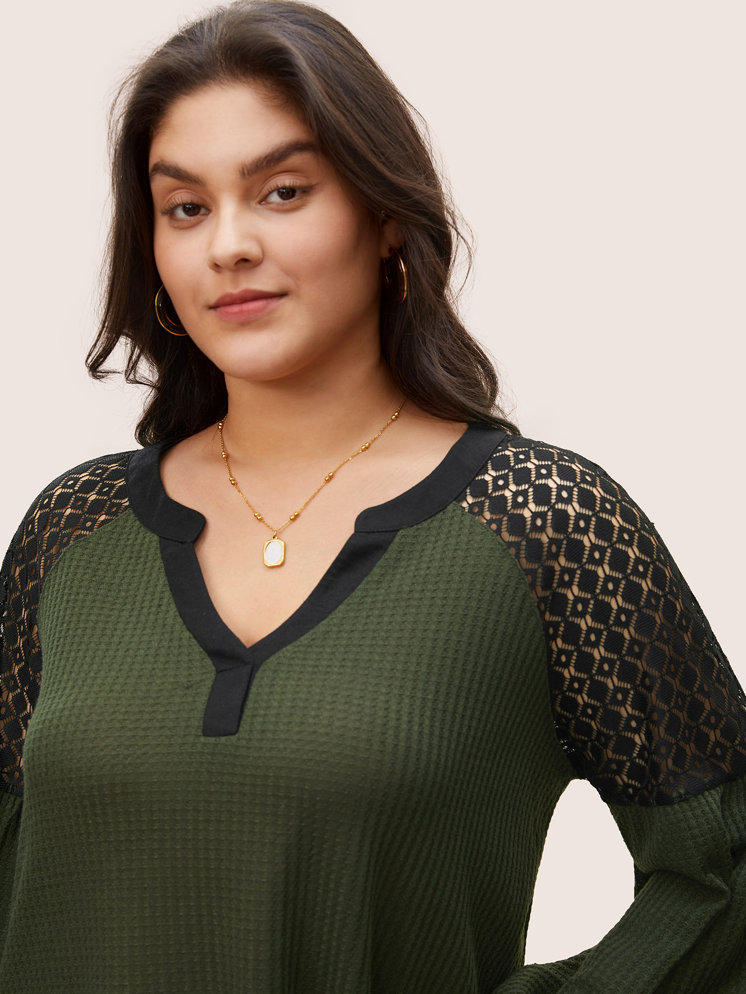 

Plus Size Lace Patchwork Waffle Knit Contrast Notched T-shirt Green Women Elegant Contrast Plain Notched collar Everyday T-shirts BloomChic