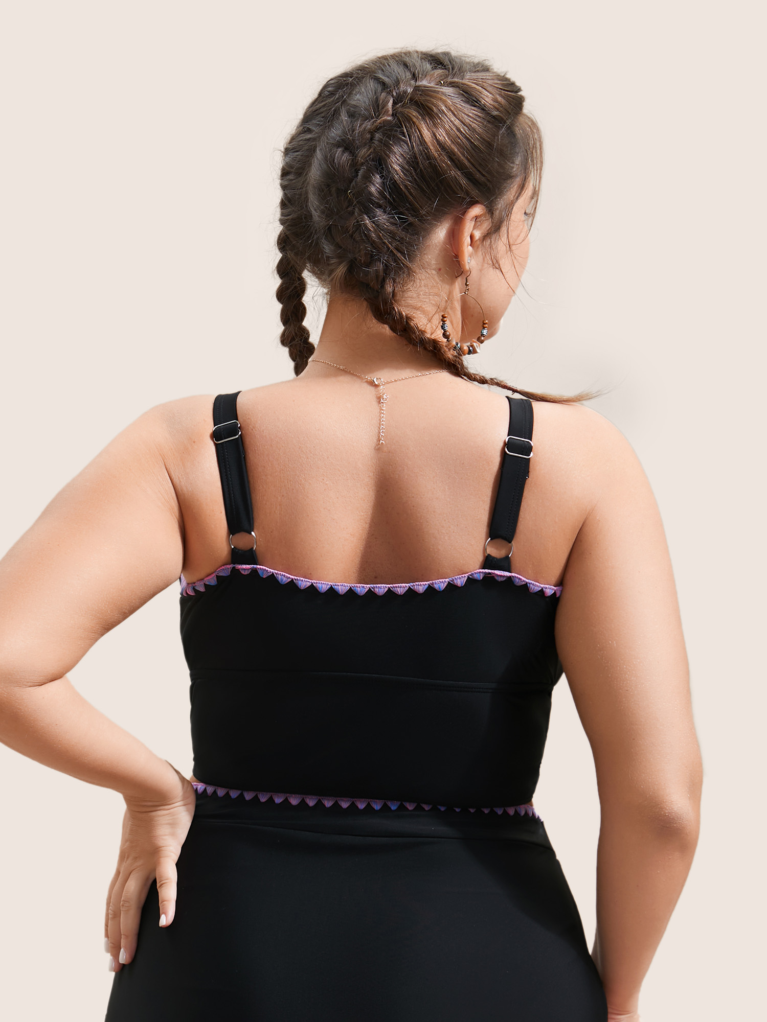Plus Size Shell Stitch Hollow Out Warp Swim Top Women`s Swimwear Black Beach Non High stretch Skinny V-neck Curve Swim Tops BloomChic 22-24/3X 