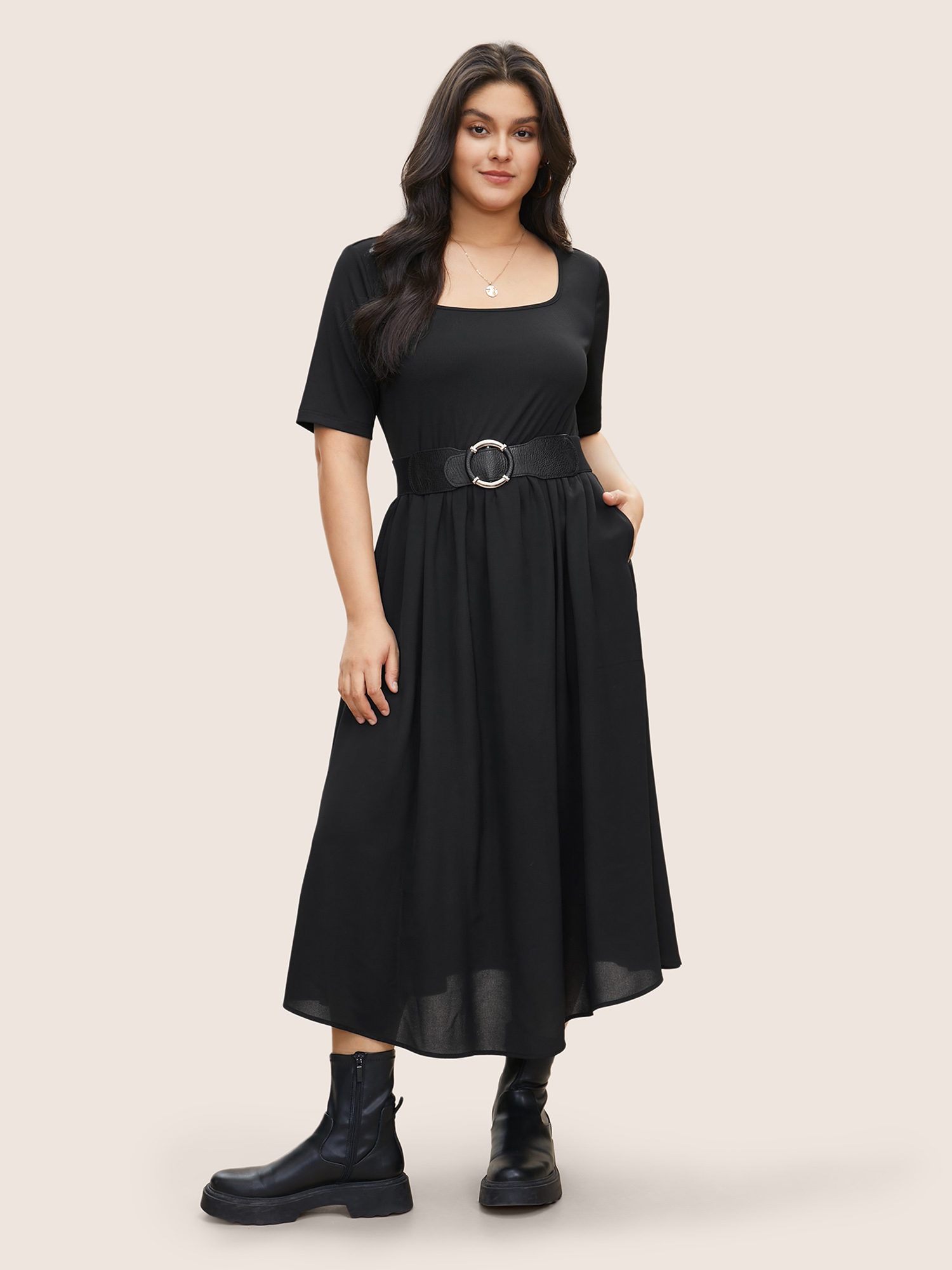 

Plus Size Plain Square Neck Gathered Elastic Waist Dress Black Women Casual Non Square Neck Short sleeve Curvy Midi Dress BloomChic