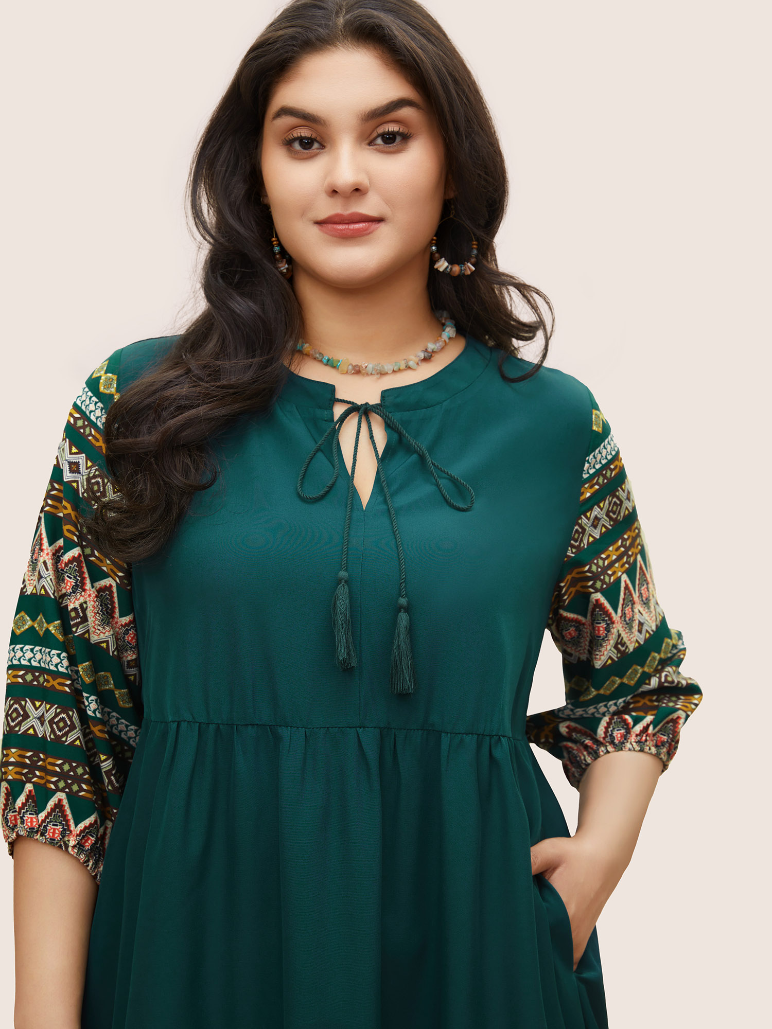 

Plus Size Bandana Patchwork Knot Neck Tassel Trim Dress Green Women Resort Non V-neck Elbow-length sleeve Curvy Midi Dress BloomChic