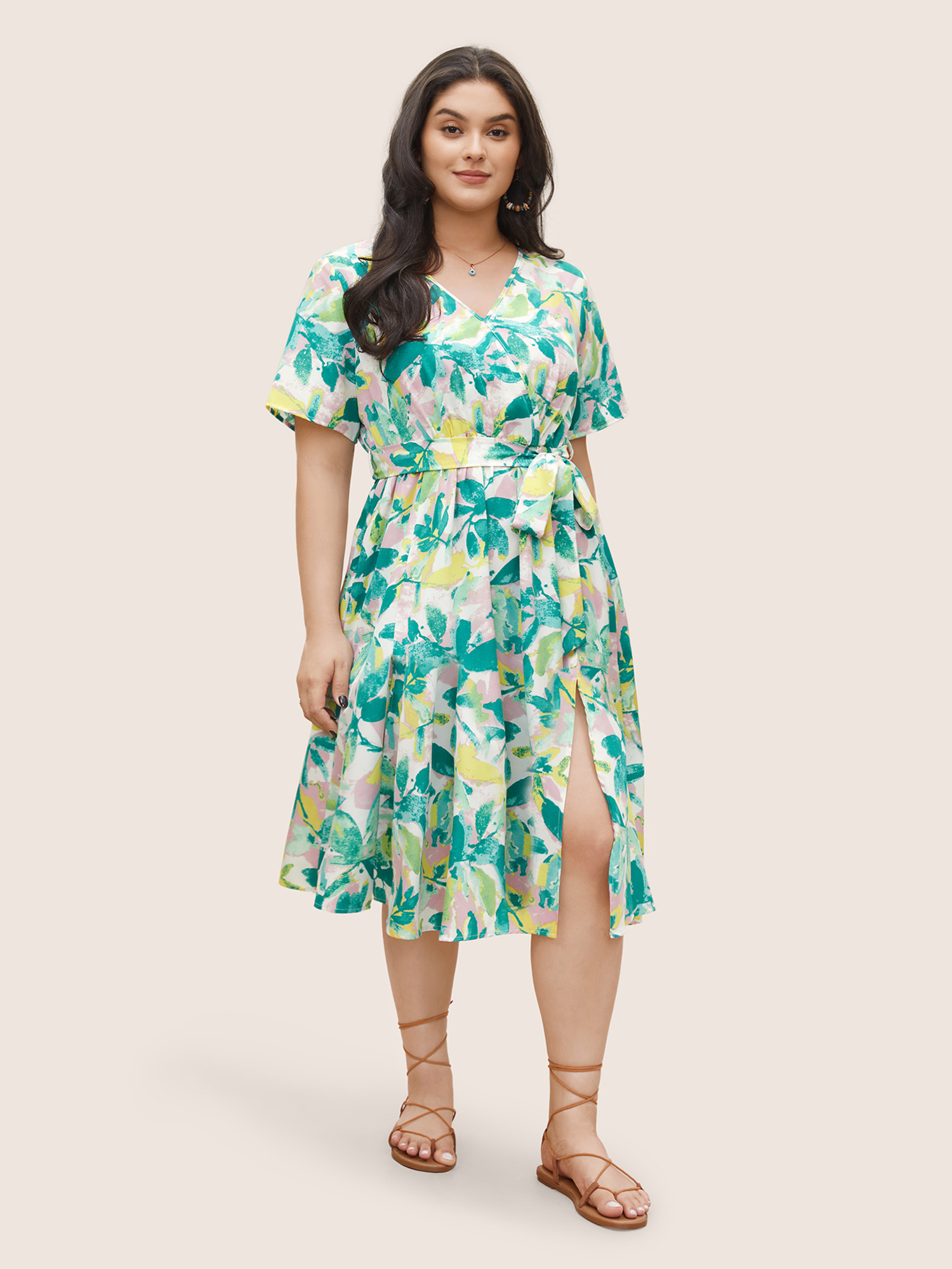 

Plus Size Overlap Collar Plants Print Elastic Waist Belted Dress Emerald Women Resort Non Overlap Collar Short sleeve Curvy Midi Dress BloomChic