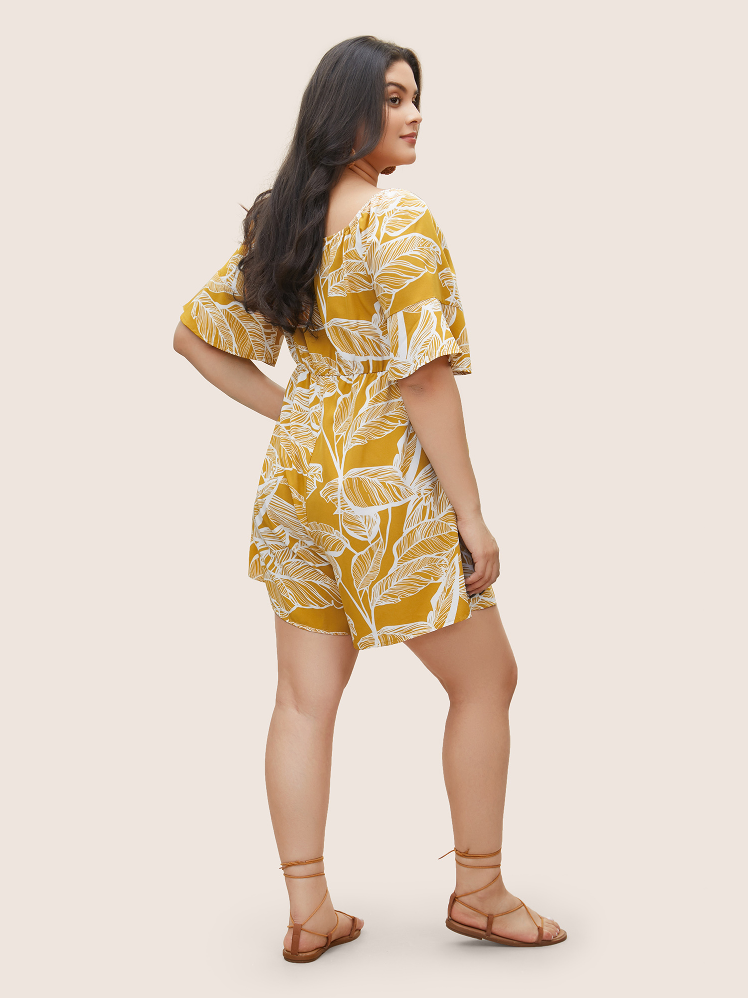 

Plus Size Yellow Floral Shirred Elastic Waist Gathered Jumpsuit Women Resort Short sleeve Square Neck Vacation Loose Jumpsuits BloomChic