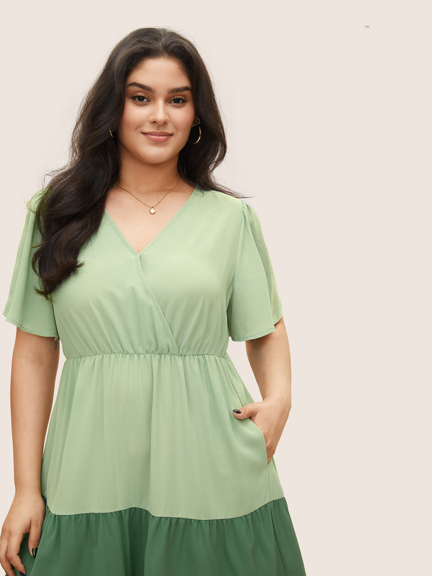 Plus Size Colorblock Contrast Wrap Elastic Waist Pocket Dress Mint Women Non Overlap Collar Short sleeve Curvy Midi Dress BloomChic 26/4X 
