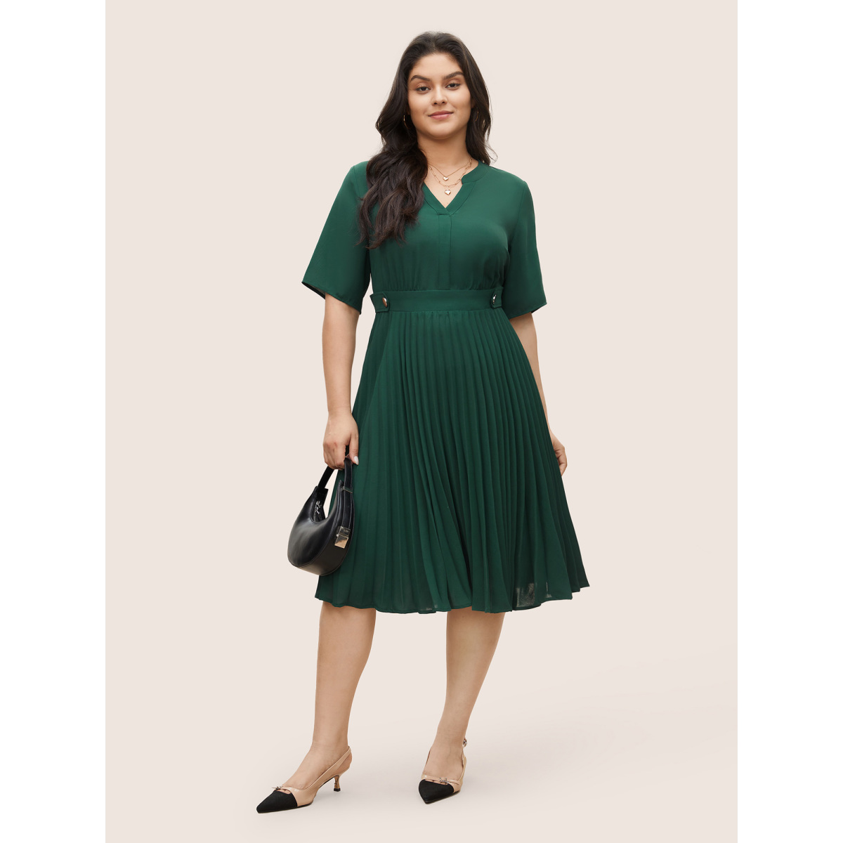 

Plus Size Solid Button Detail Notched Pleated Hem Dress DarkGreen Women Non Notched collar Short sleeve Curvy Midi Dress BloomChic